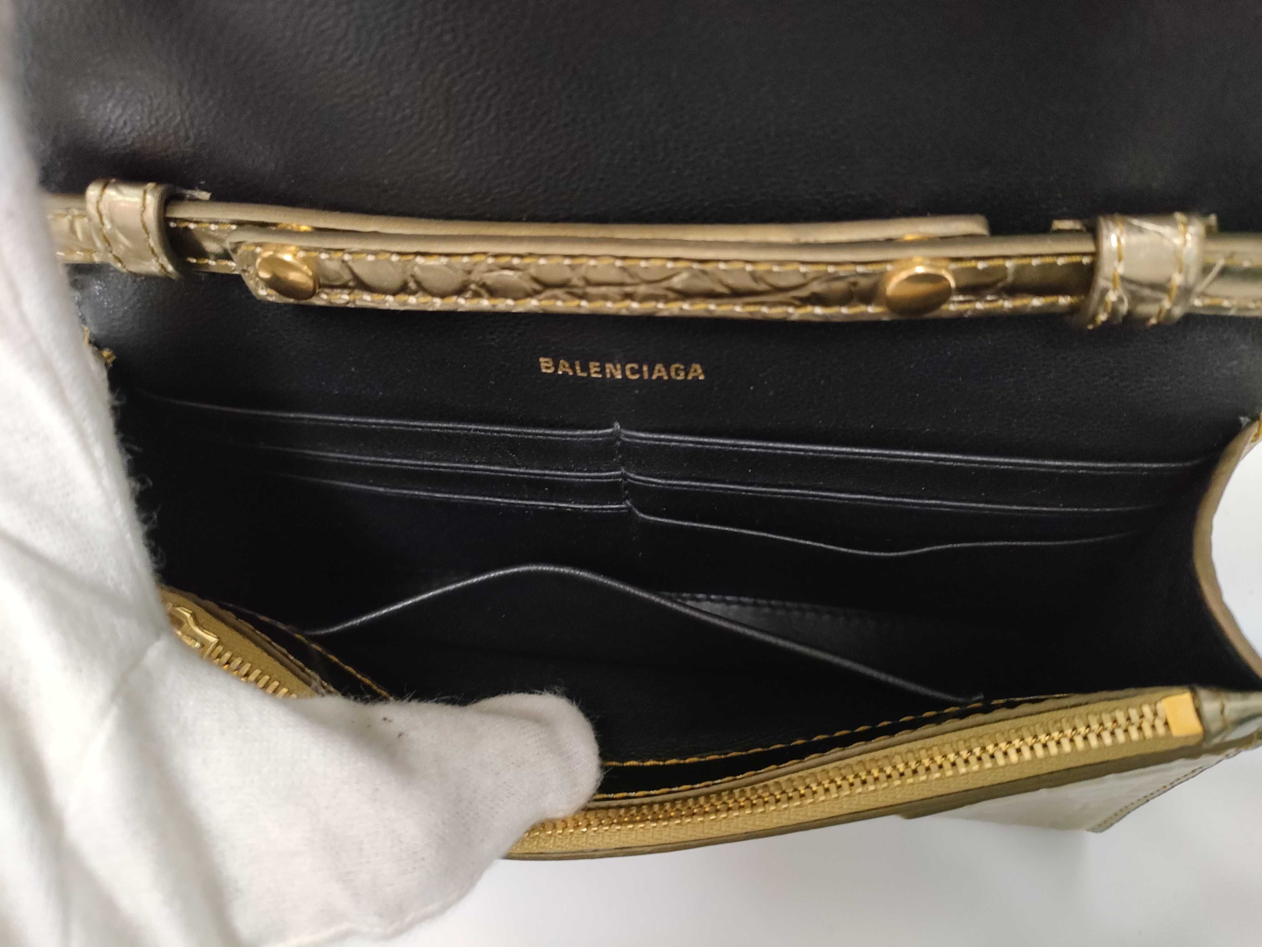 Hourglass Chain Shoulder Bag — view 12
