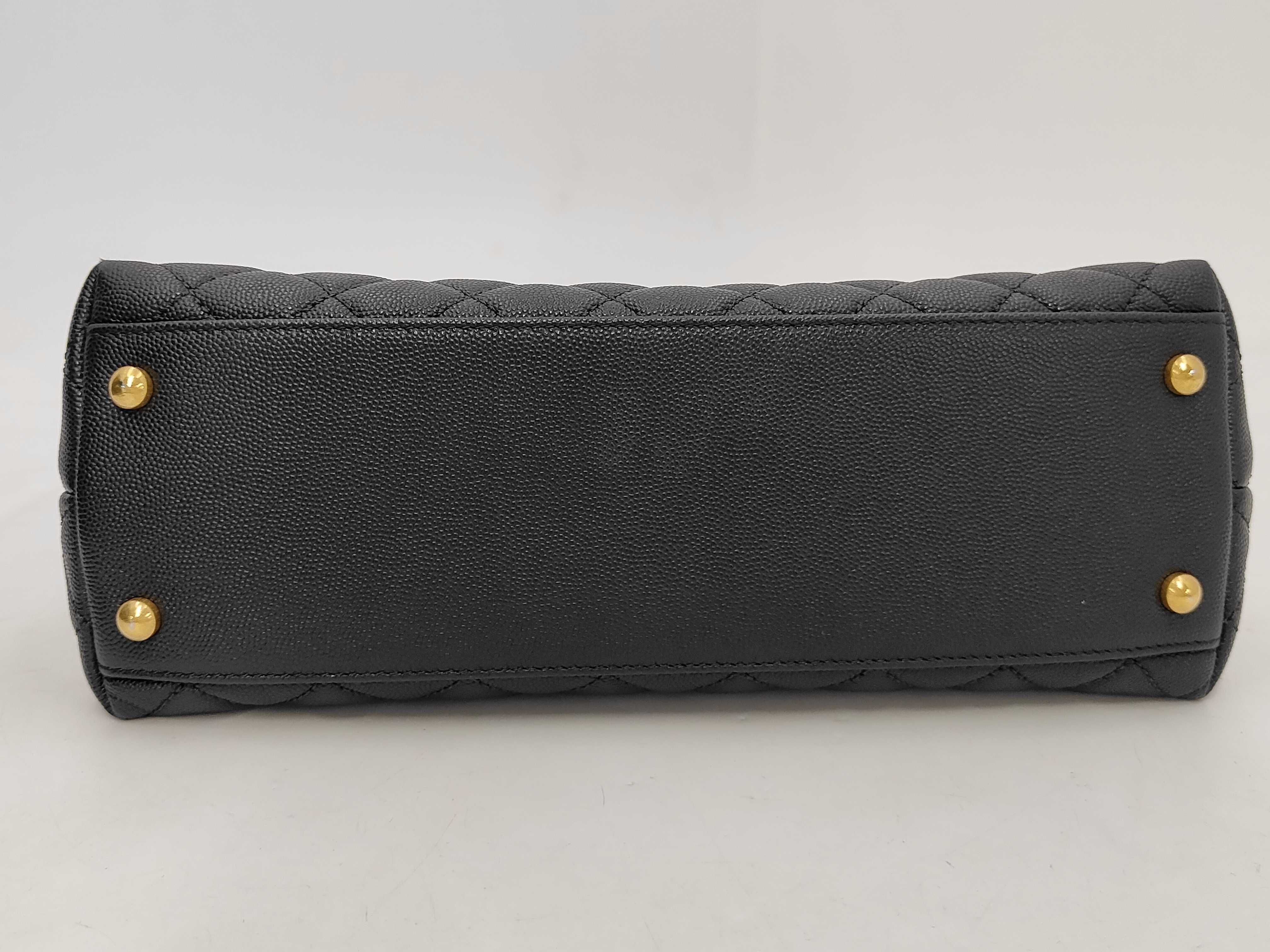 Matelassé Caviar Skin Top Handle Handbag (Serial Number 25) — view 4