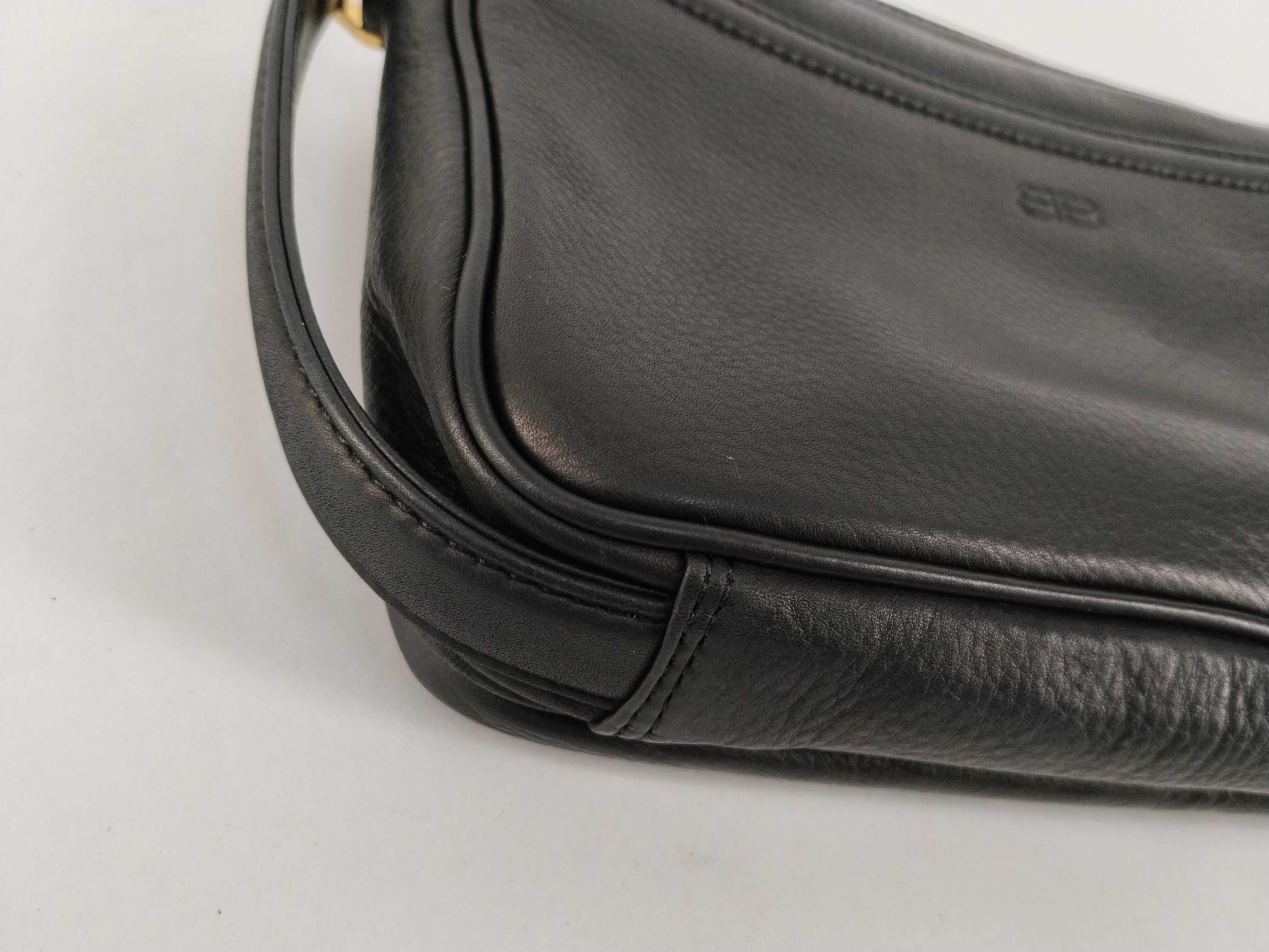 Shoulder Bag BB Logo Black Leather Clutch Bag — view 13