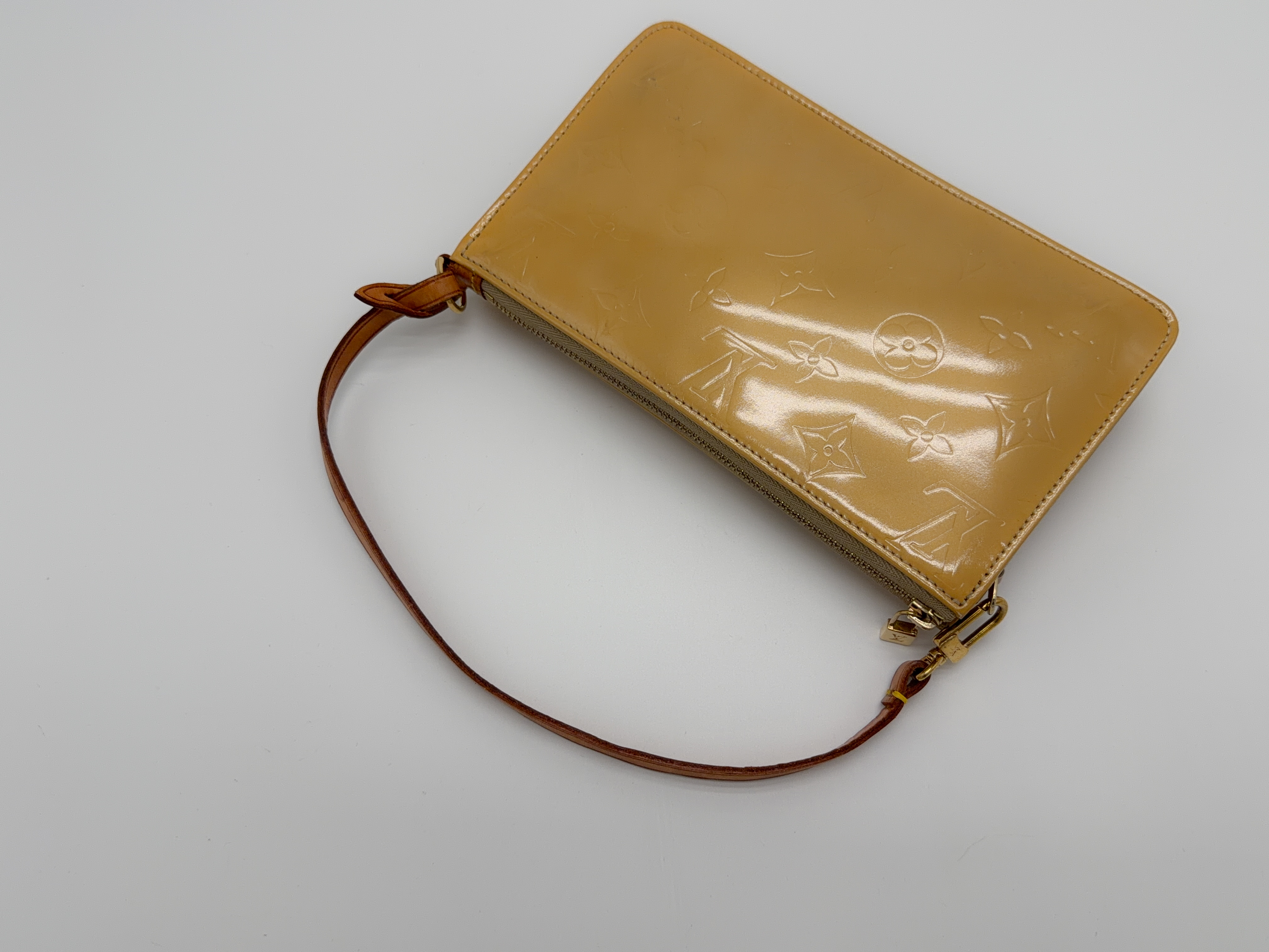 Monogram Vernis M91010 Lexington Beige Pouch — view 3