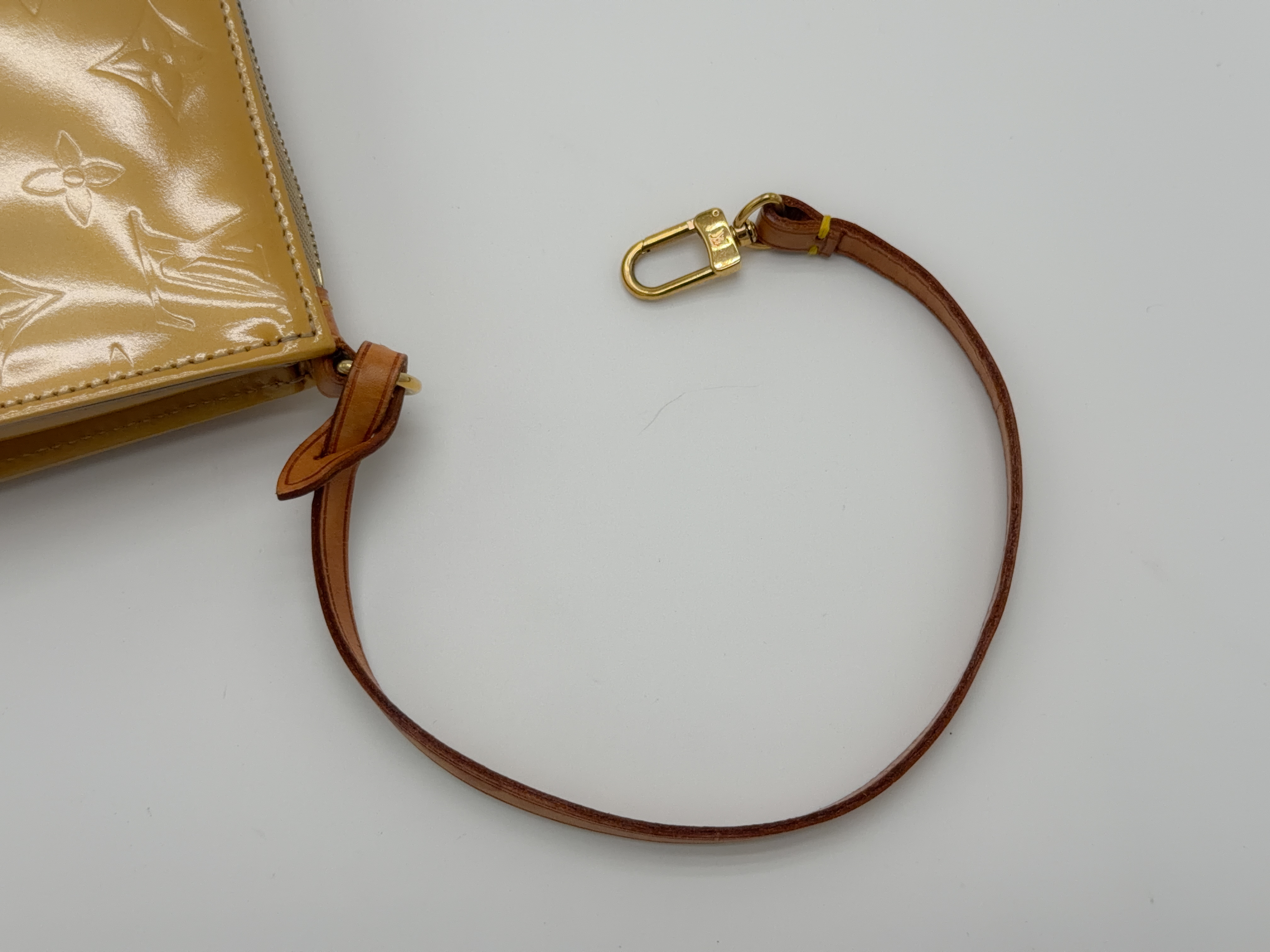 Monogram Vernis M91010 Lexington Beige Pouch — view 4