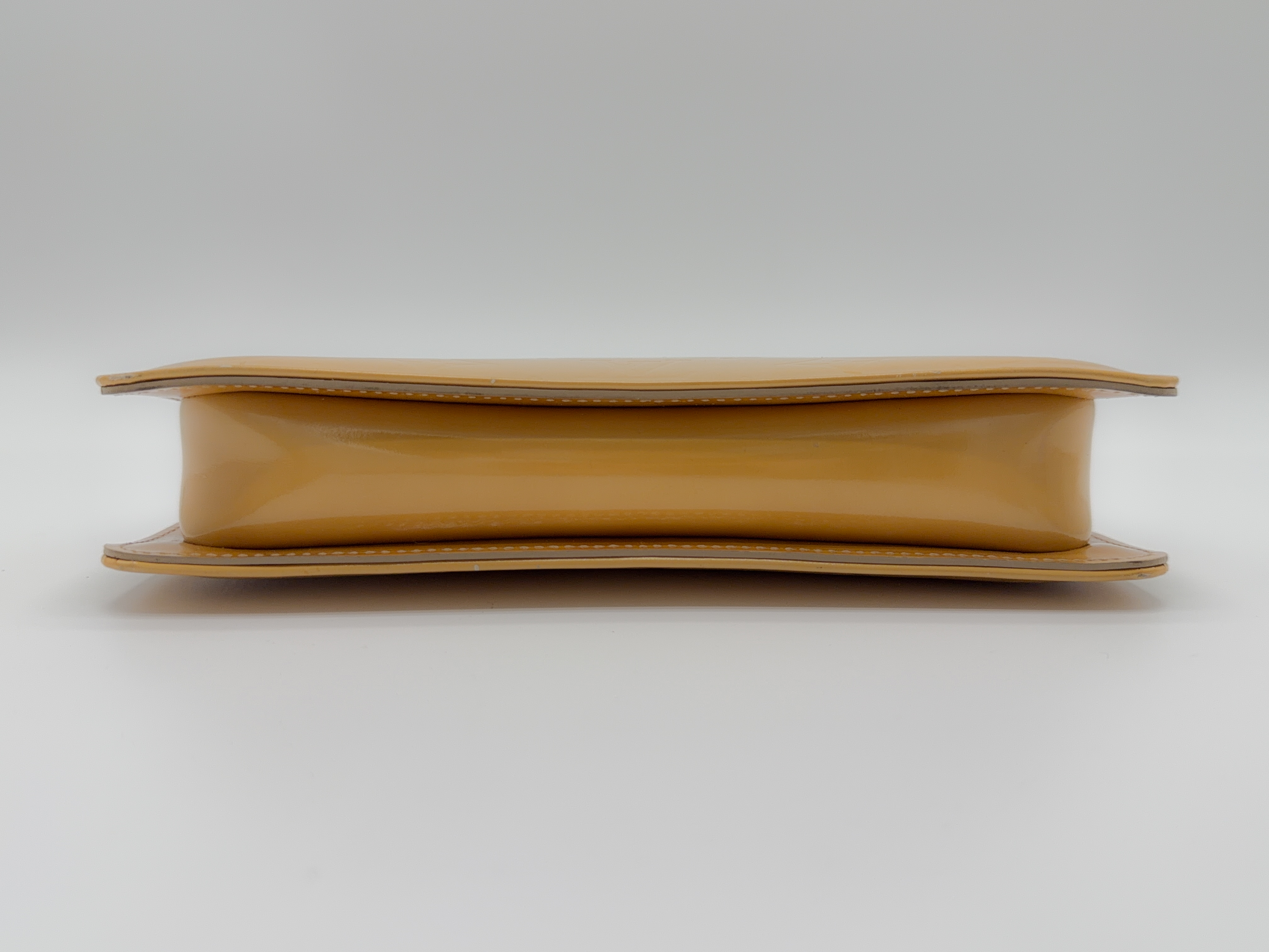 Monogram Vernis M91010 Lexington Beige Pouch — view 7