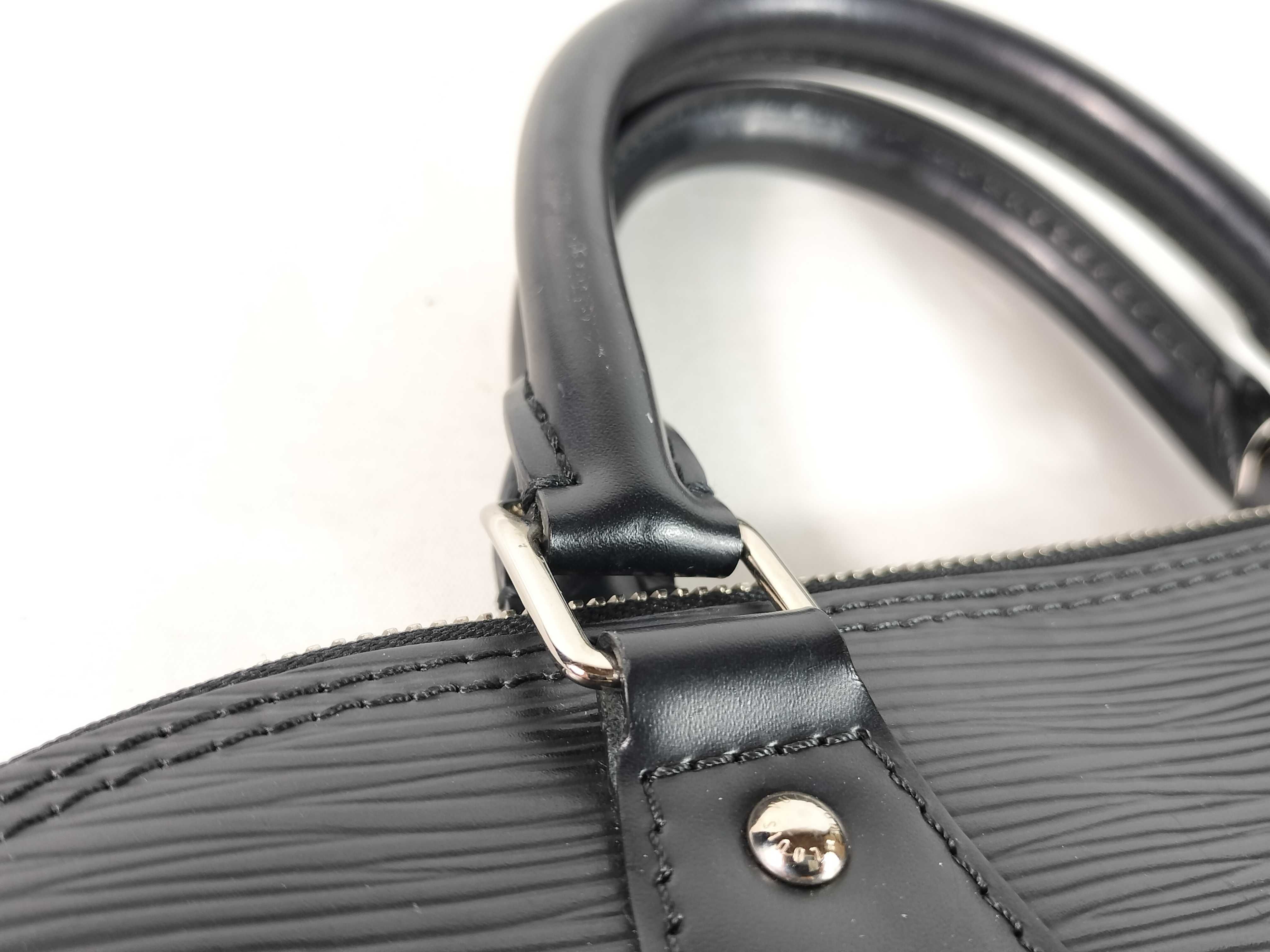 Epi Leather Alma M40302 Handbag — view 8