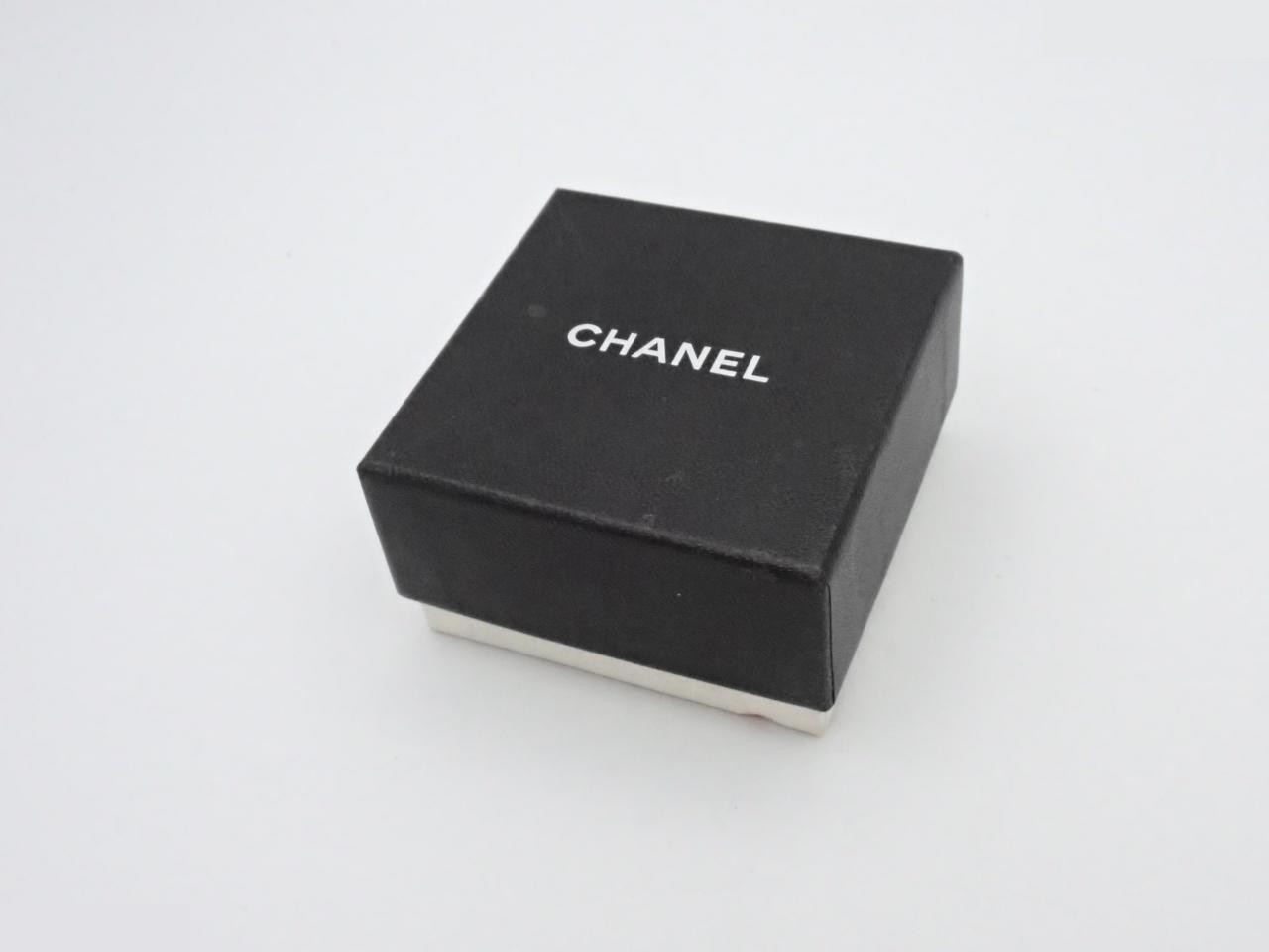 earrings, 94P — view 4