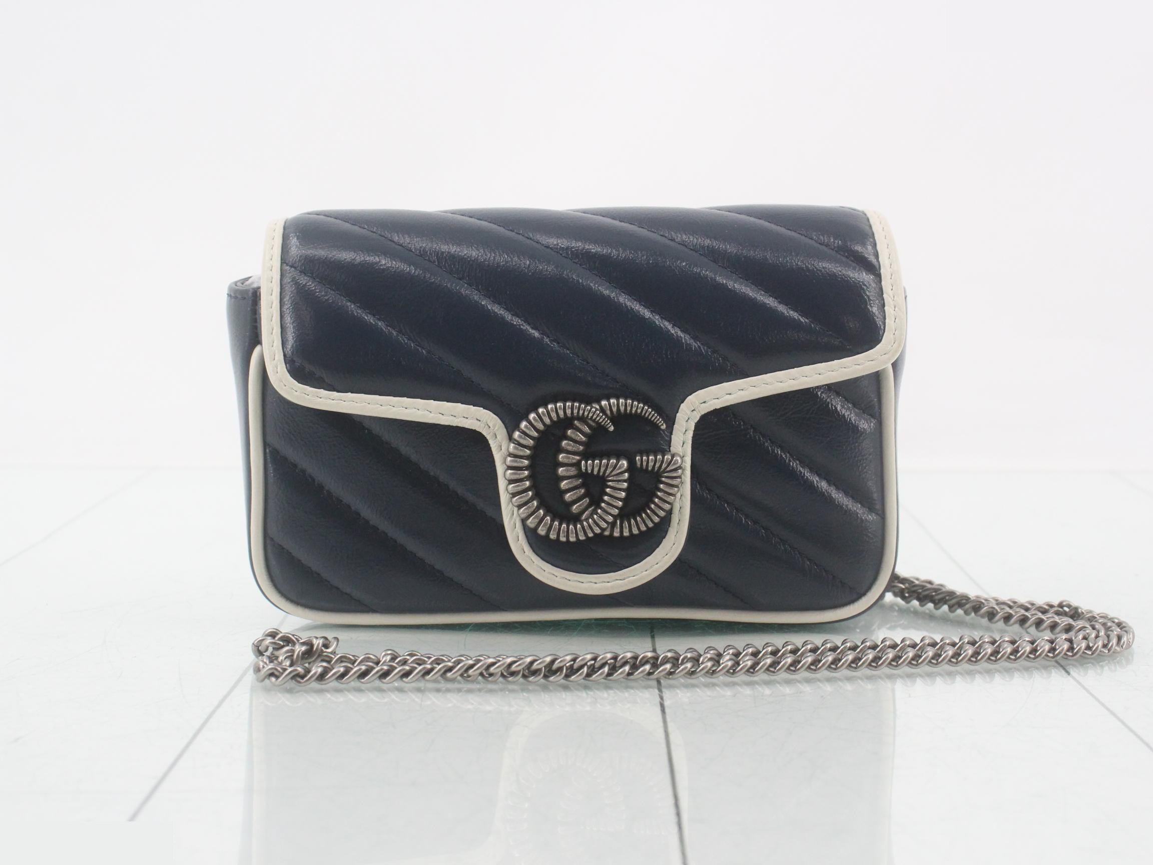 GG Marmont Quilted Mini Shoulder Bag