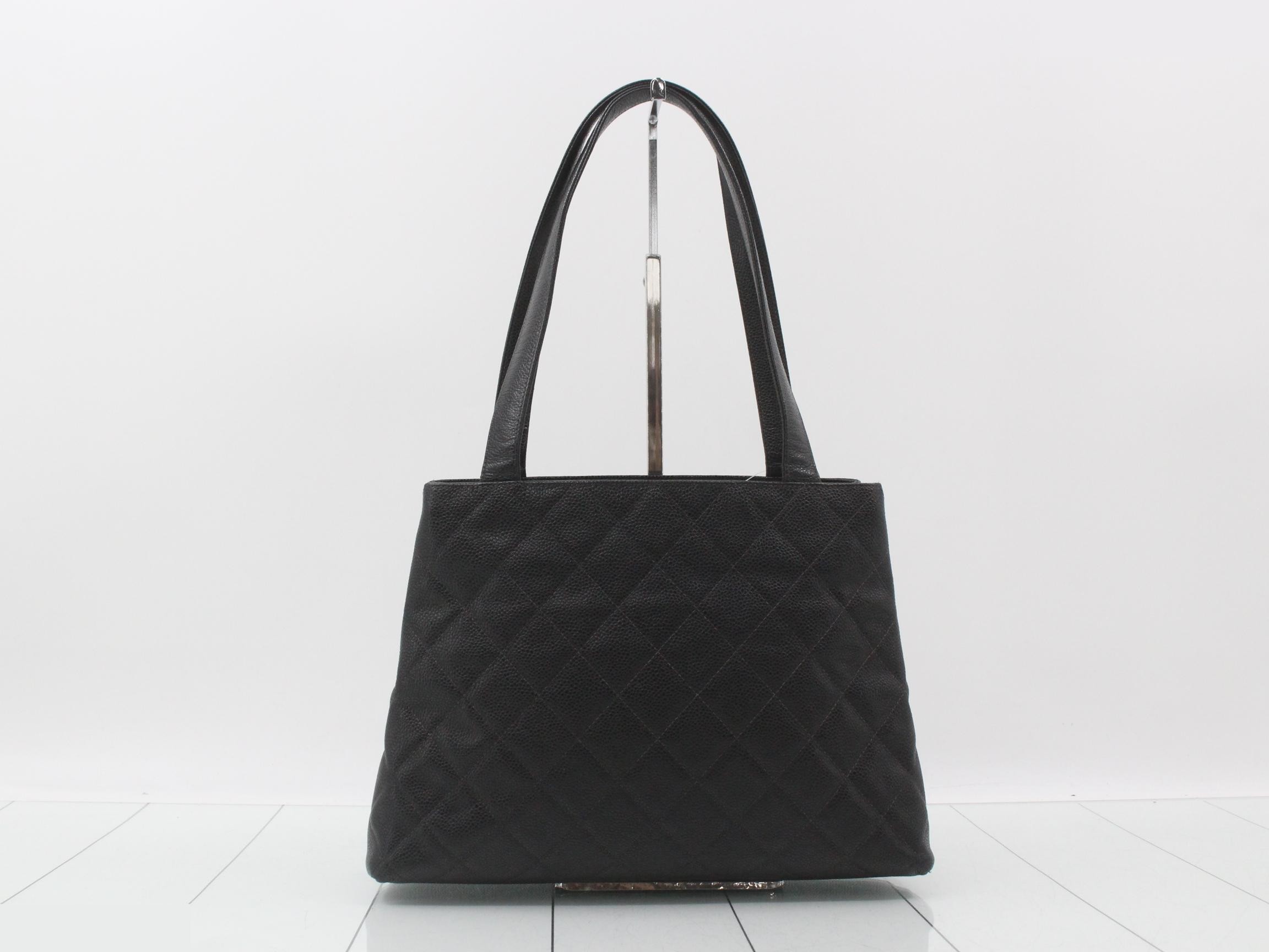 Matelassé tote bag, caviar leather — view 2