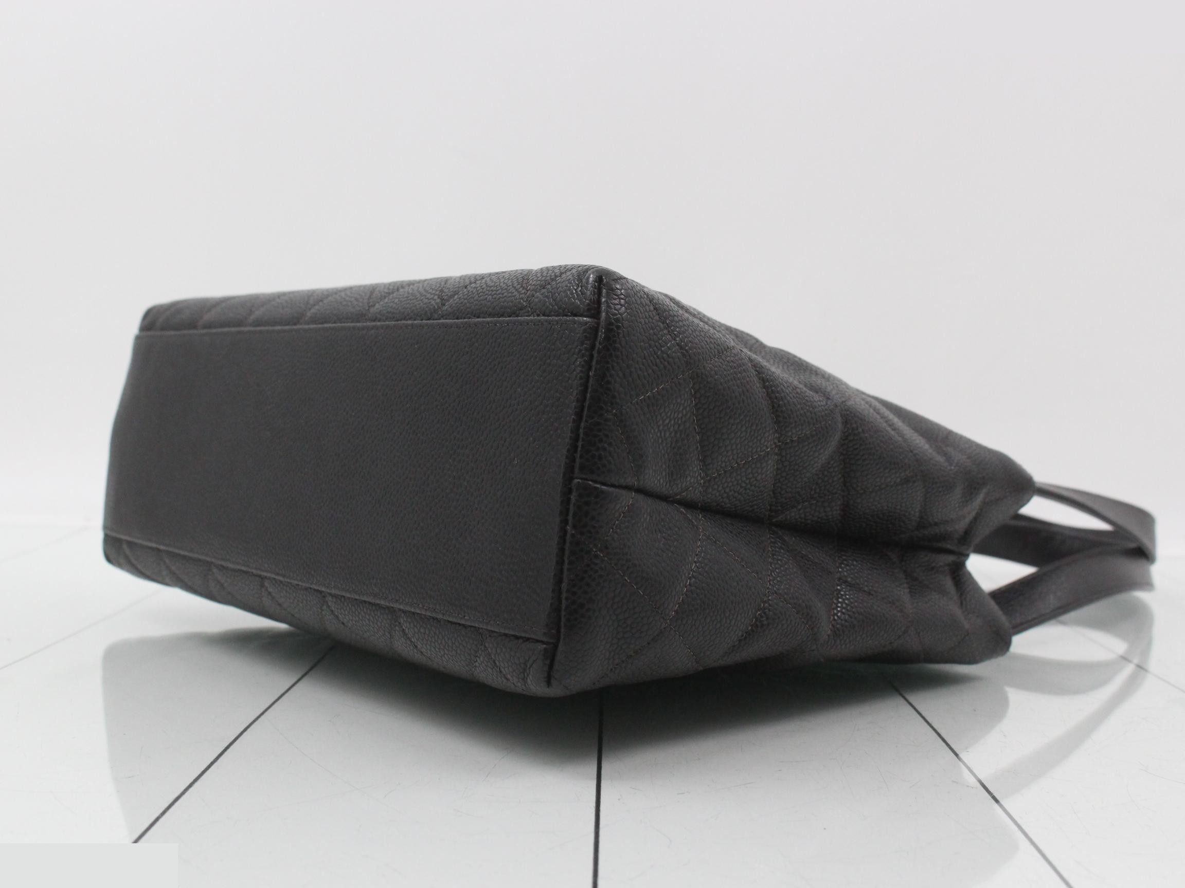 Matelassé tote bag, caviar leather — view 6