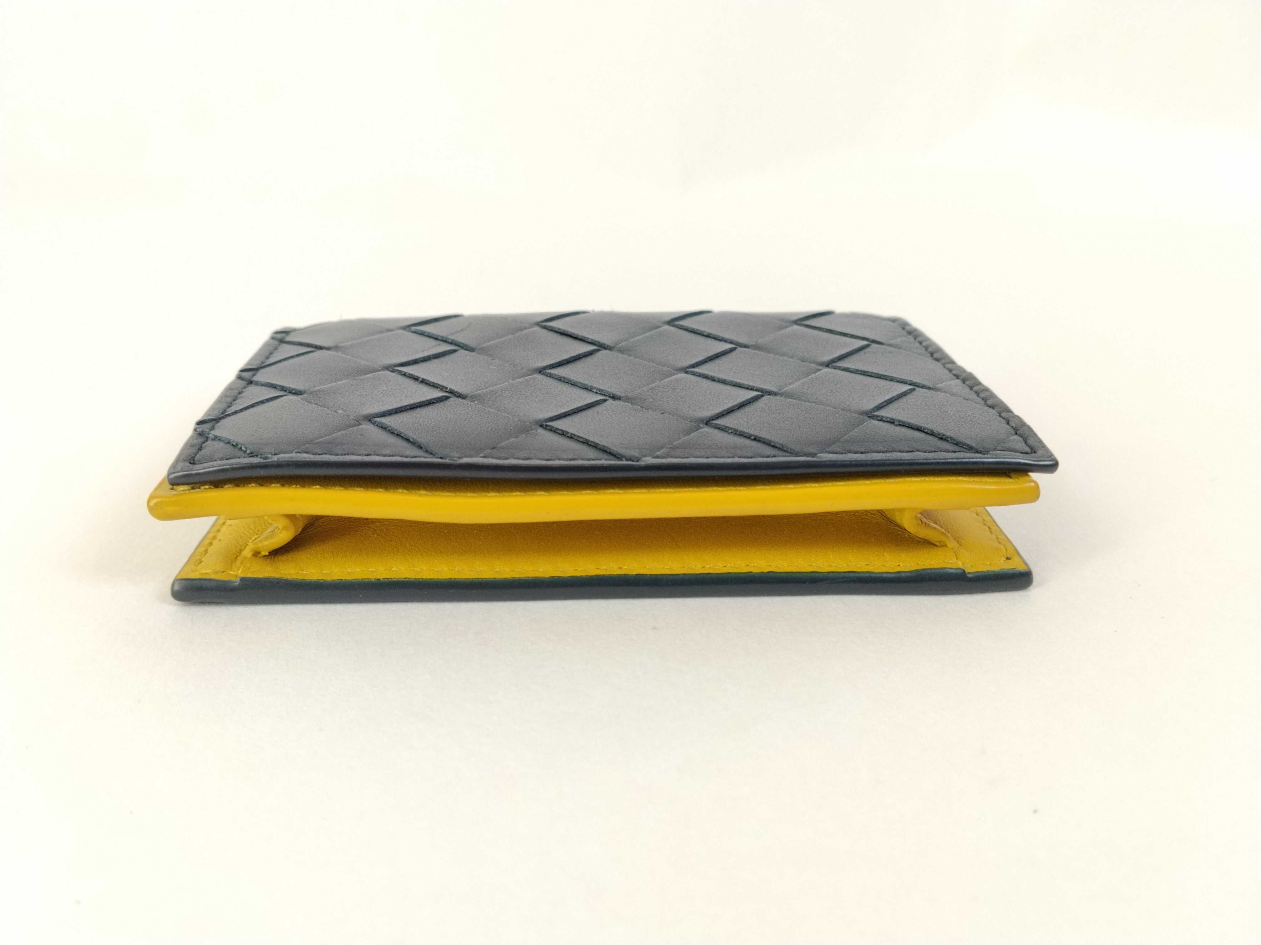 Intrecciato Leather Card Case 605720 (Card Case/Pass Case/Business Card Holder) — view 4
