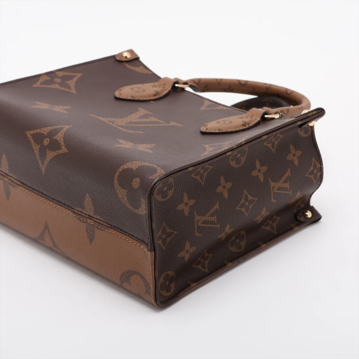 Monogram Giant Reverse OnTheGo PM M46373 Brown — view 3