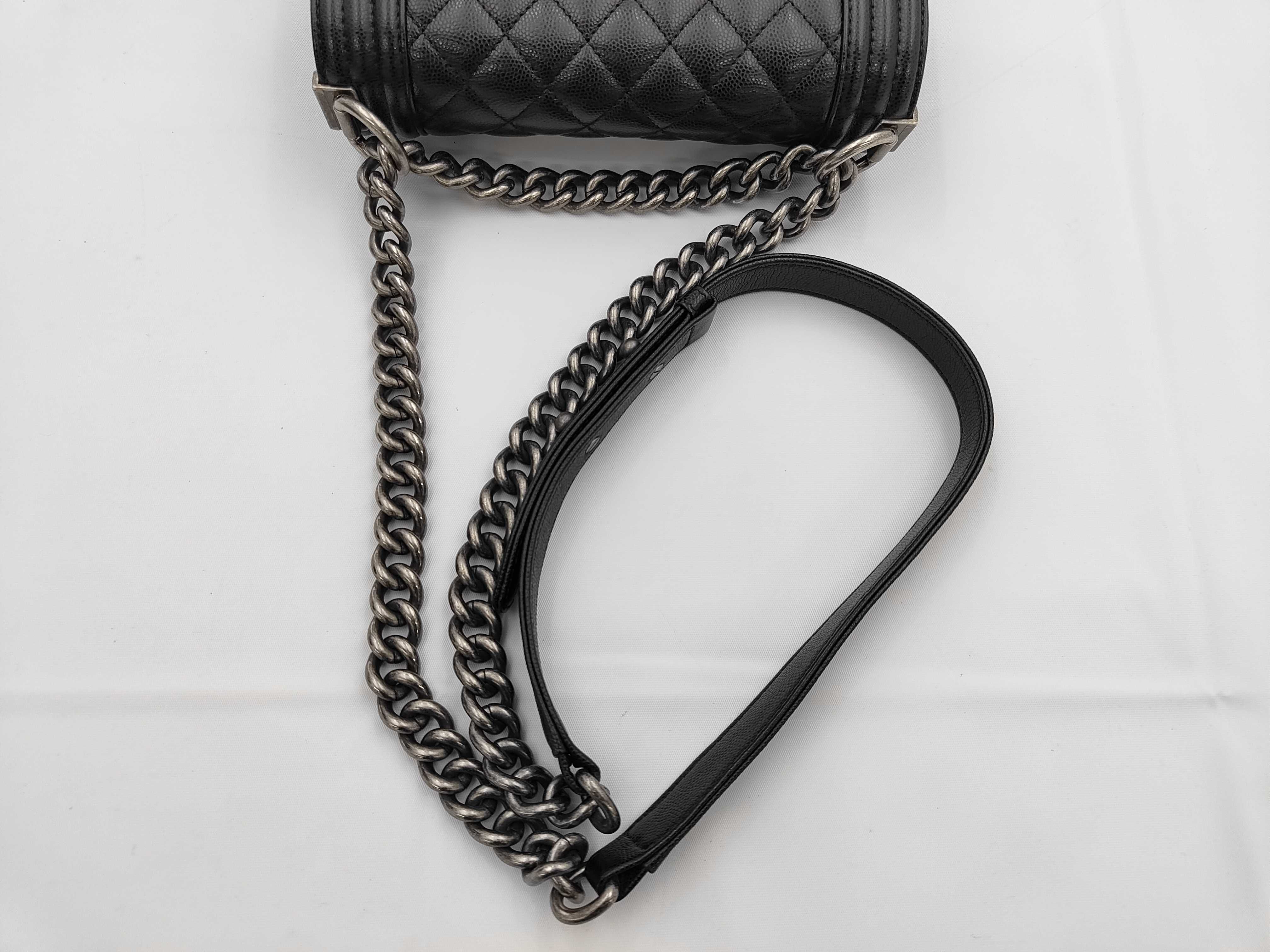 shoulder bag, grained calfskin, black, Boy Chanel, serial number 26 series. — view 3