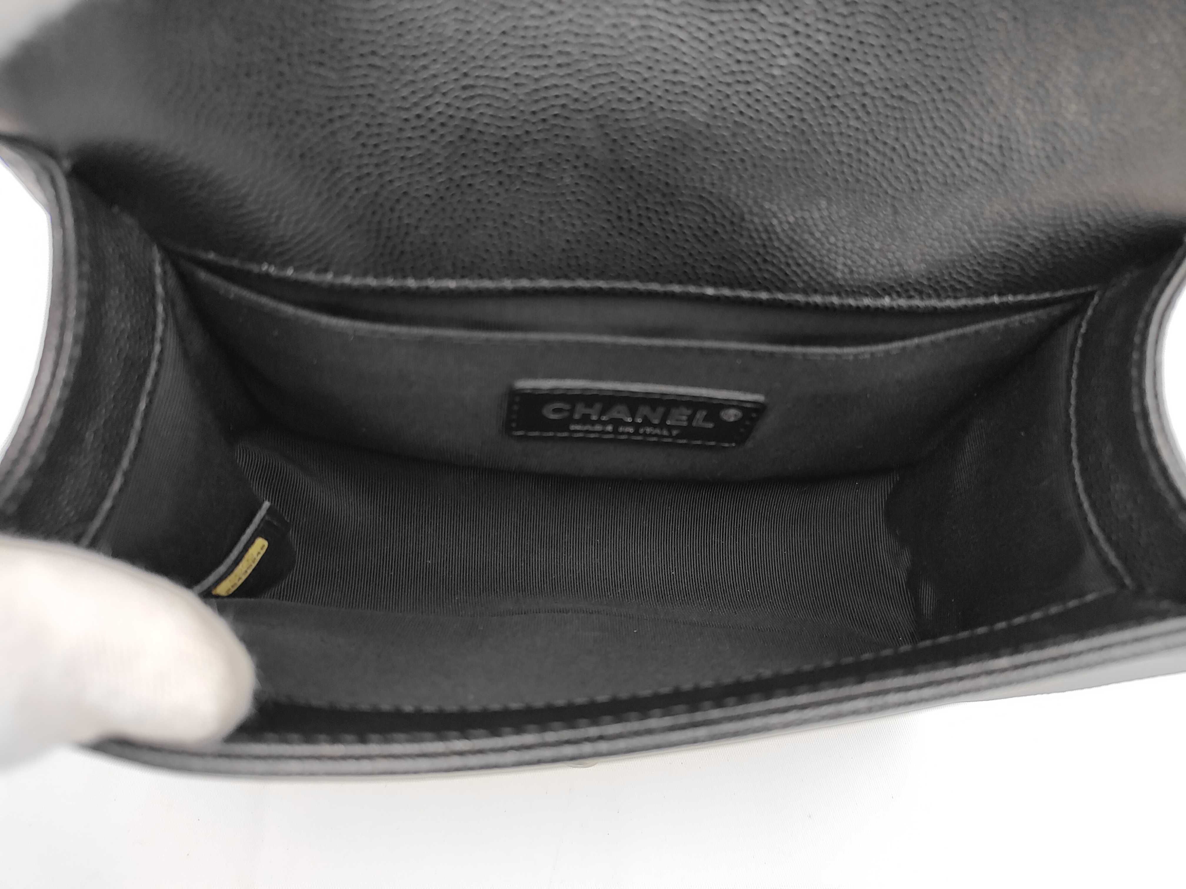 shoulder bag, grained calfskin, black, Boy Chanel, serial number 26 series. — view 9