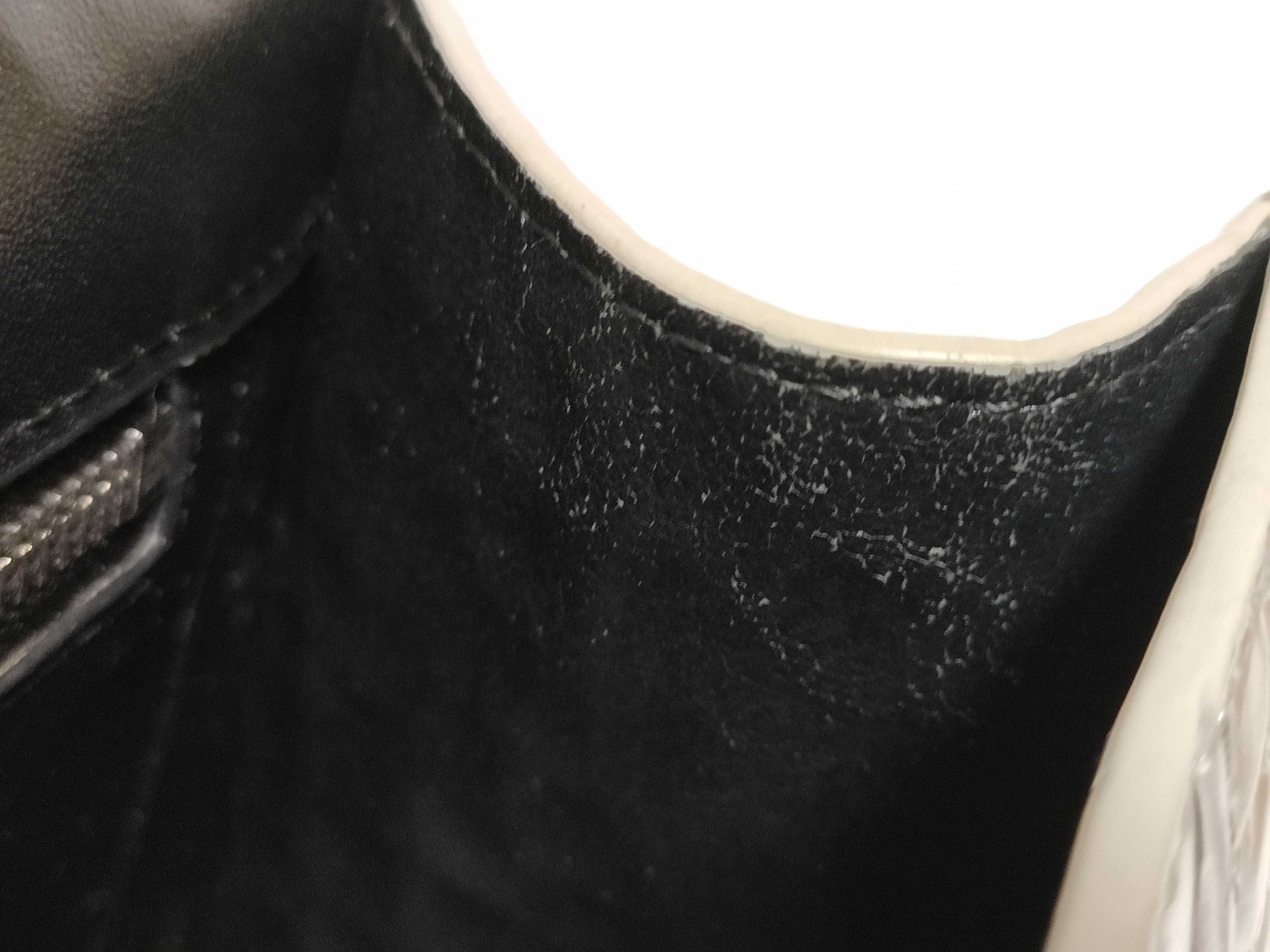 Hourglass S Handbag — view 9
