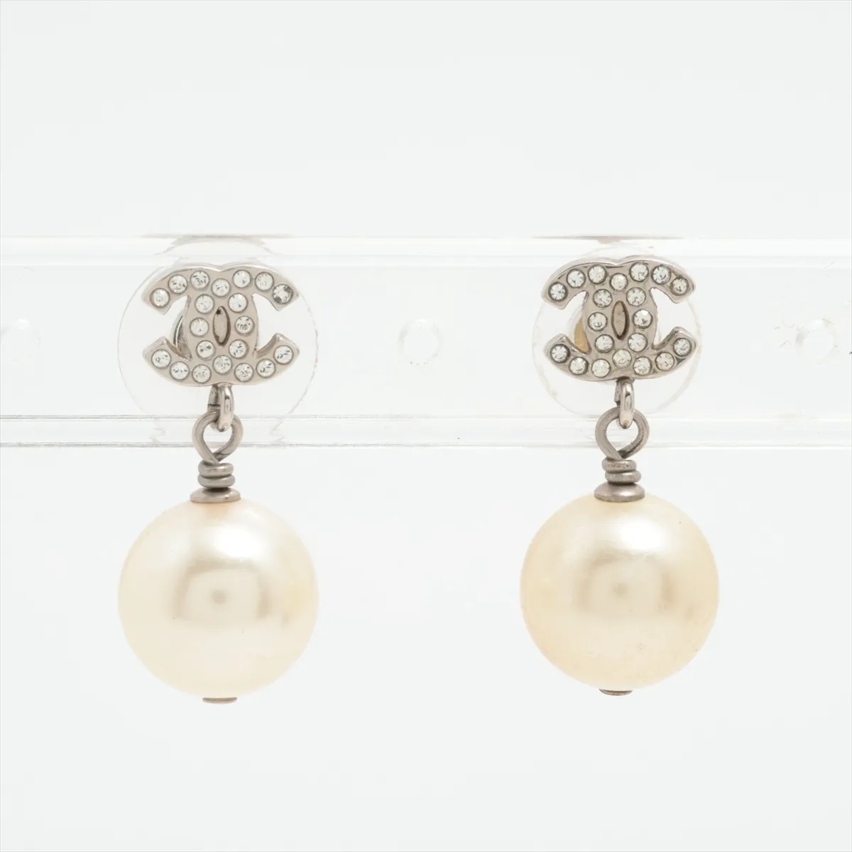 Coco Mark B22V Earrings (Pair) GP x Rhinestone x Faux Pearl Silver.