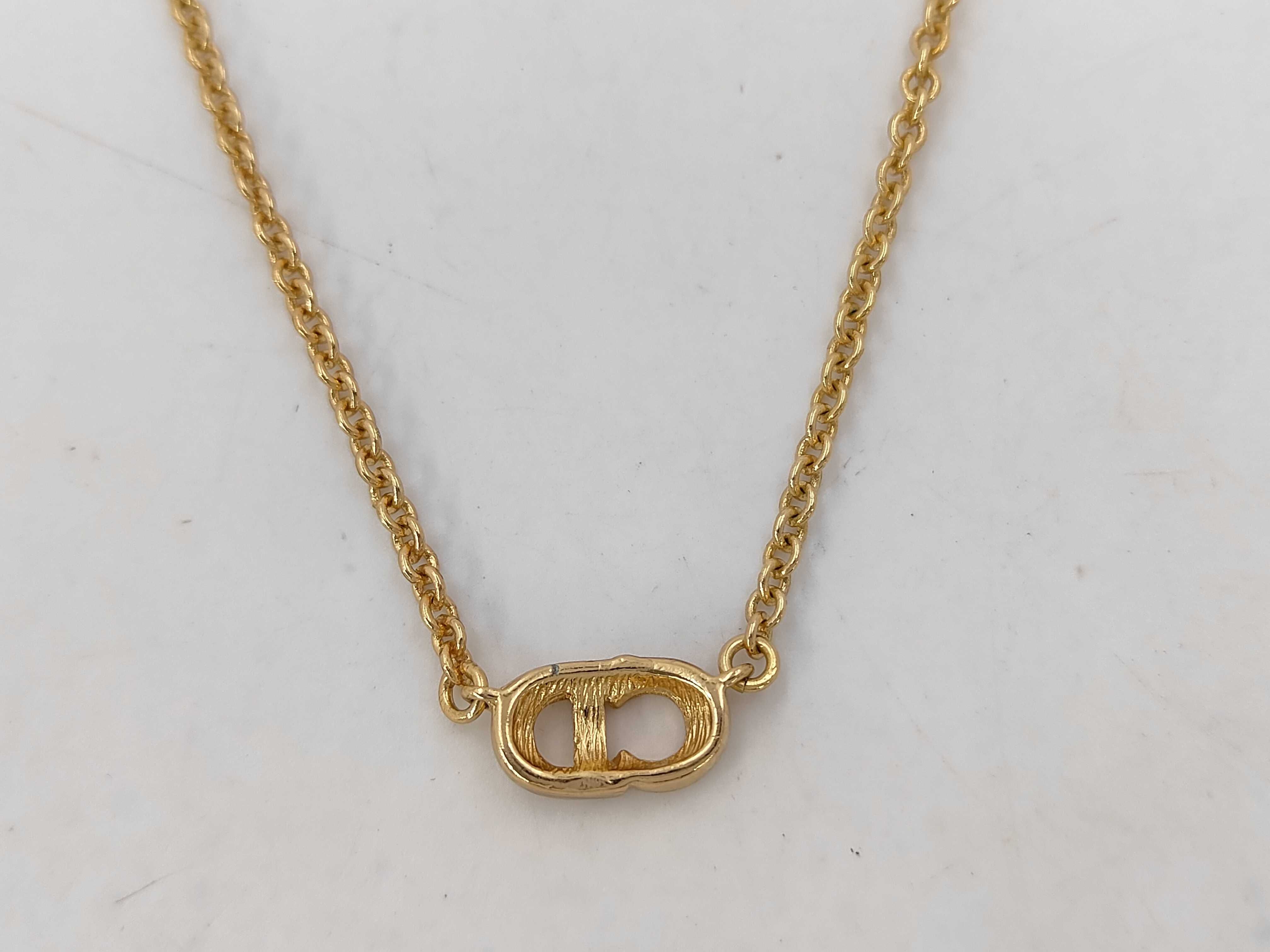 necklace — view 2