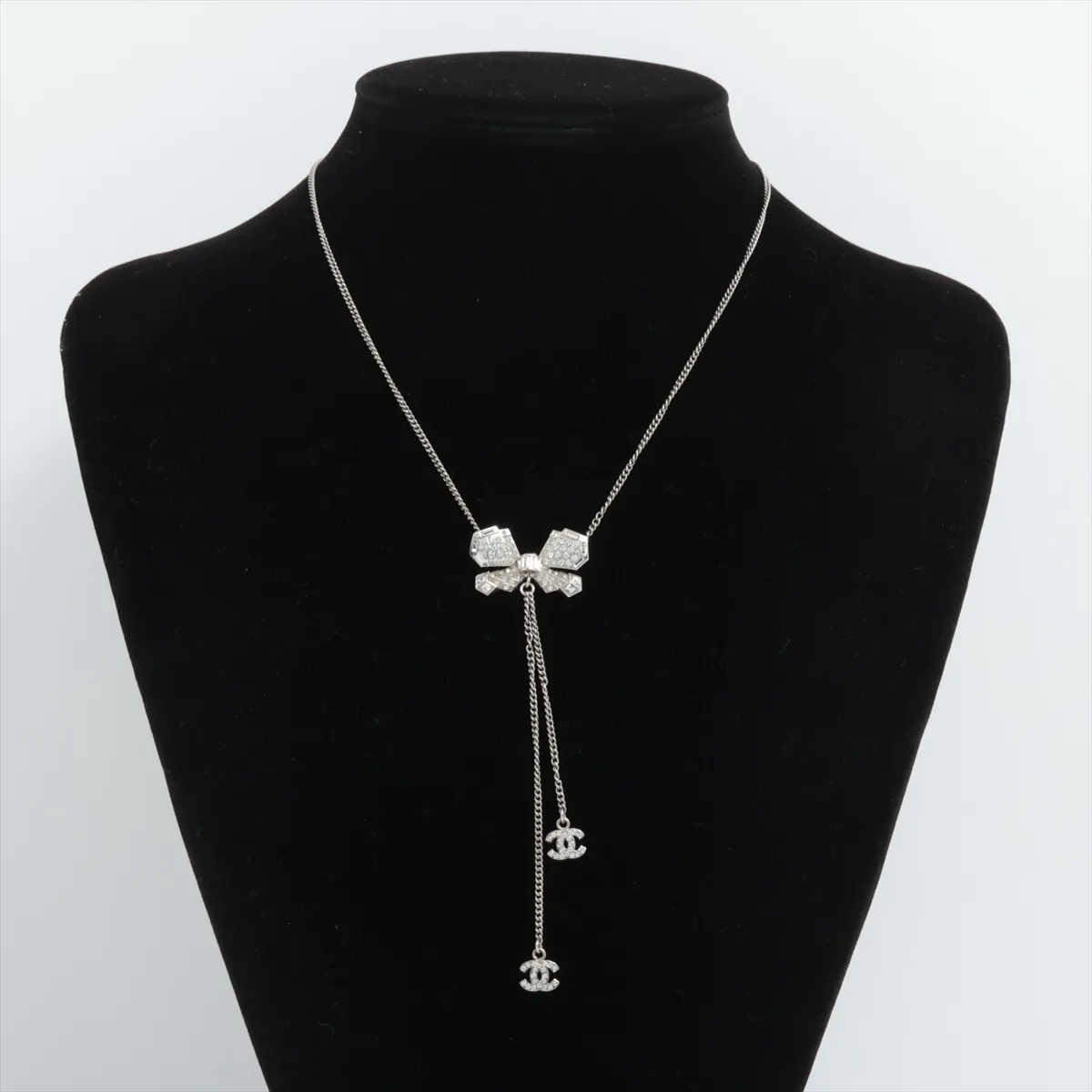 Coco Mark Ribbon B14C Necklace Metal x Rhinestone Silver — view 5
