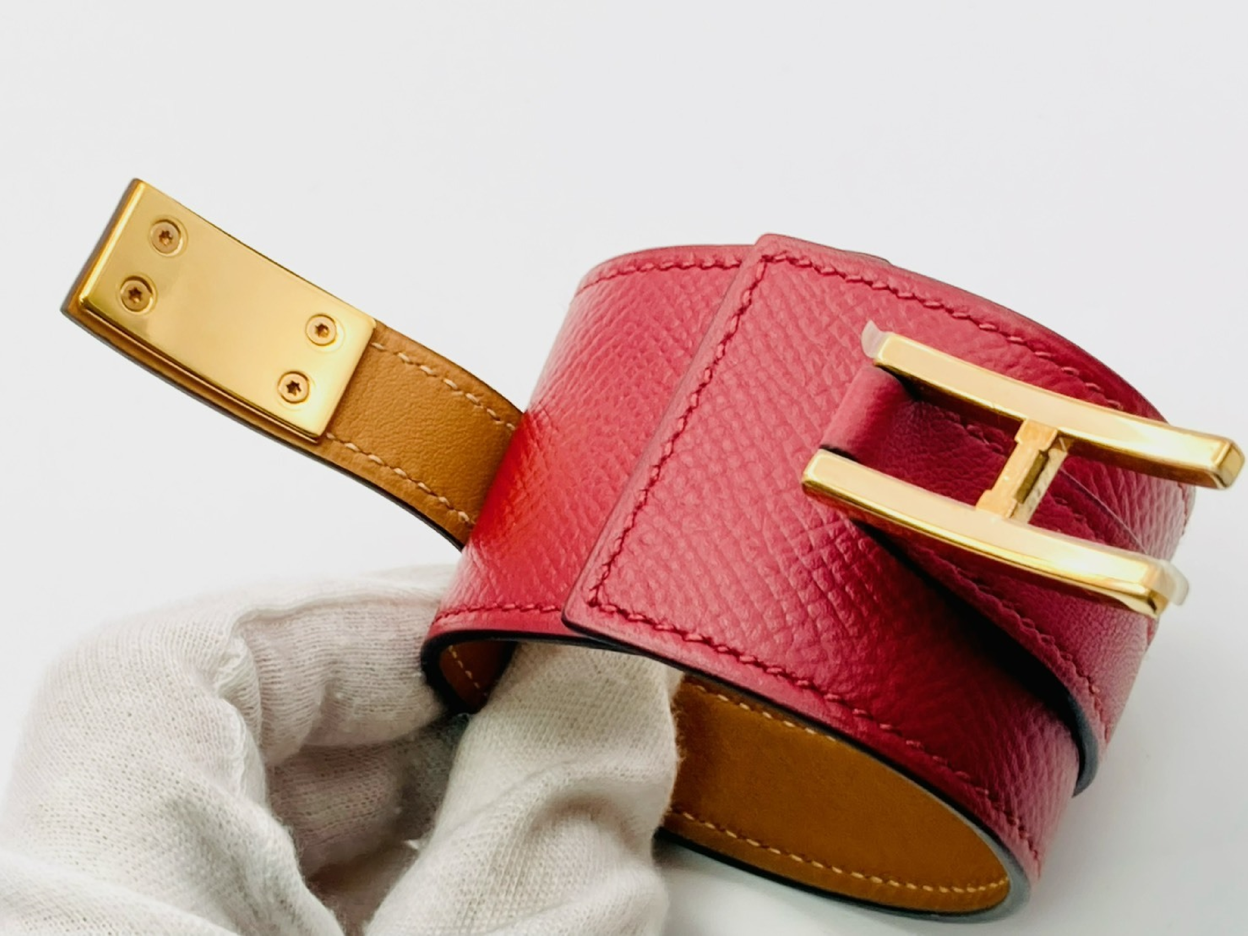Drag Manchette Wide Leather Bracelet, A Stamp, T2, Veau Epsom Leather, Red x Gold, Bracelet/Bangle — view 5