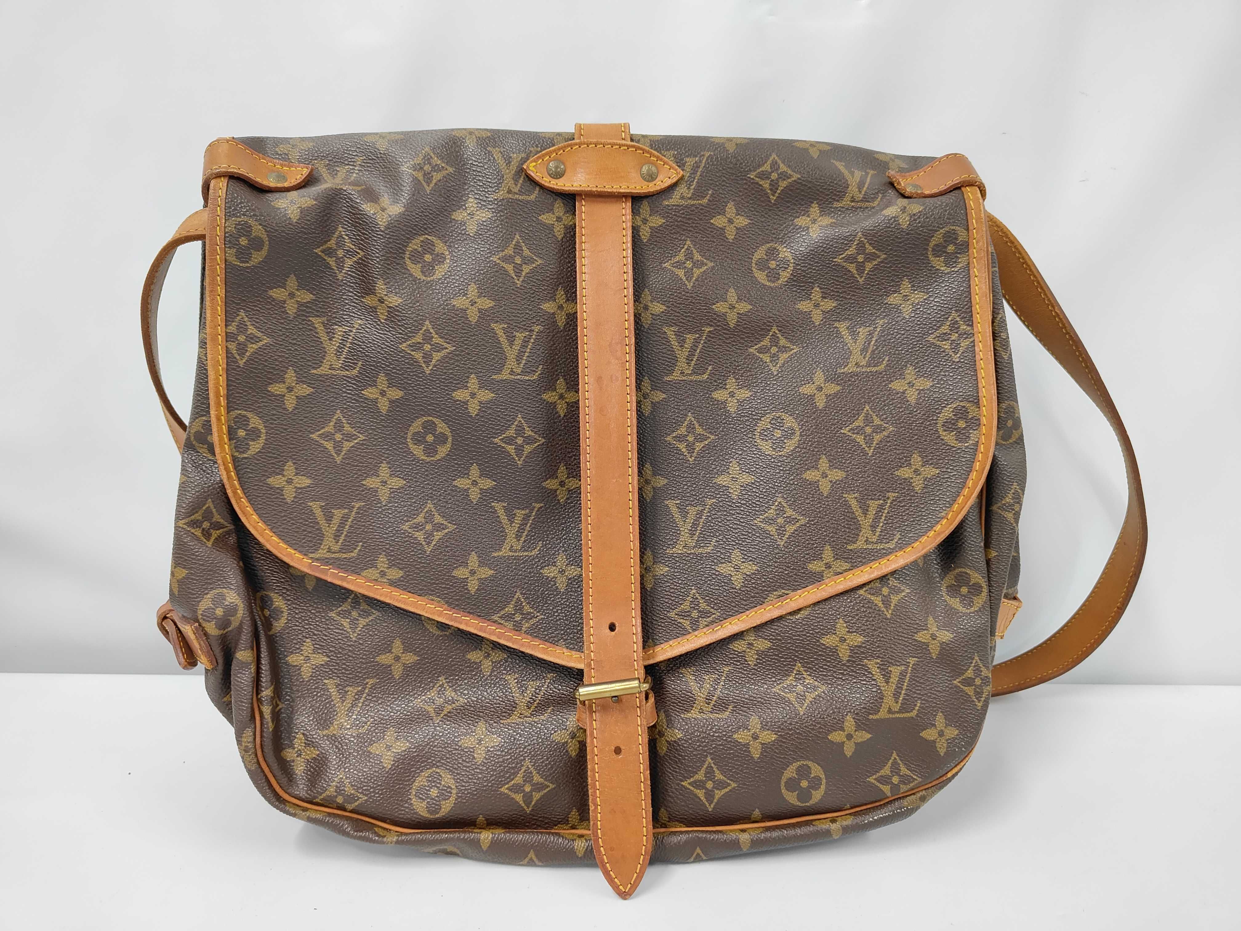 Monogram Saumur 35 893FC Shoulder Bag