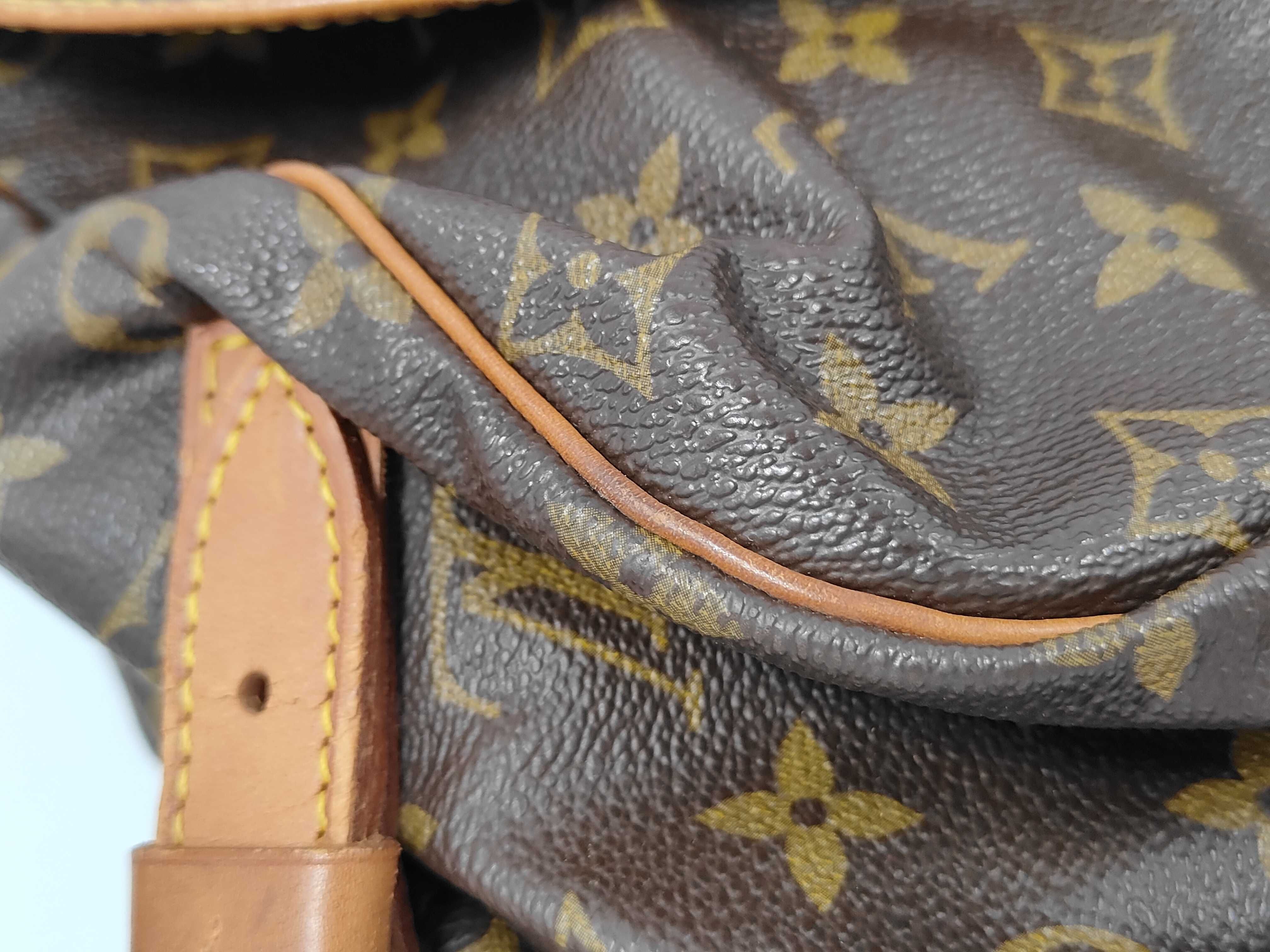 Monogram Saumur 35 893FC Shoulder Bag — view 4