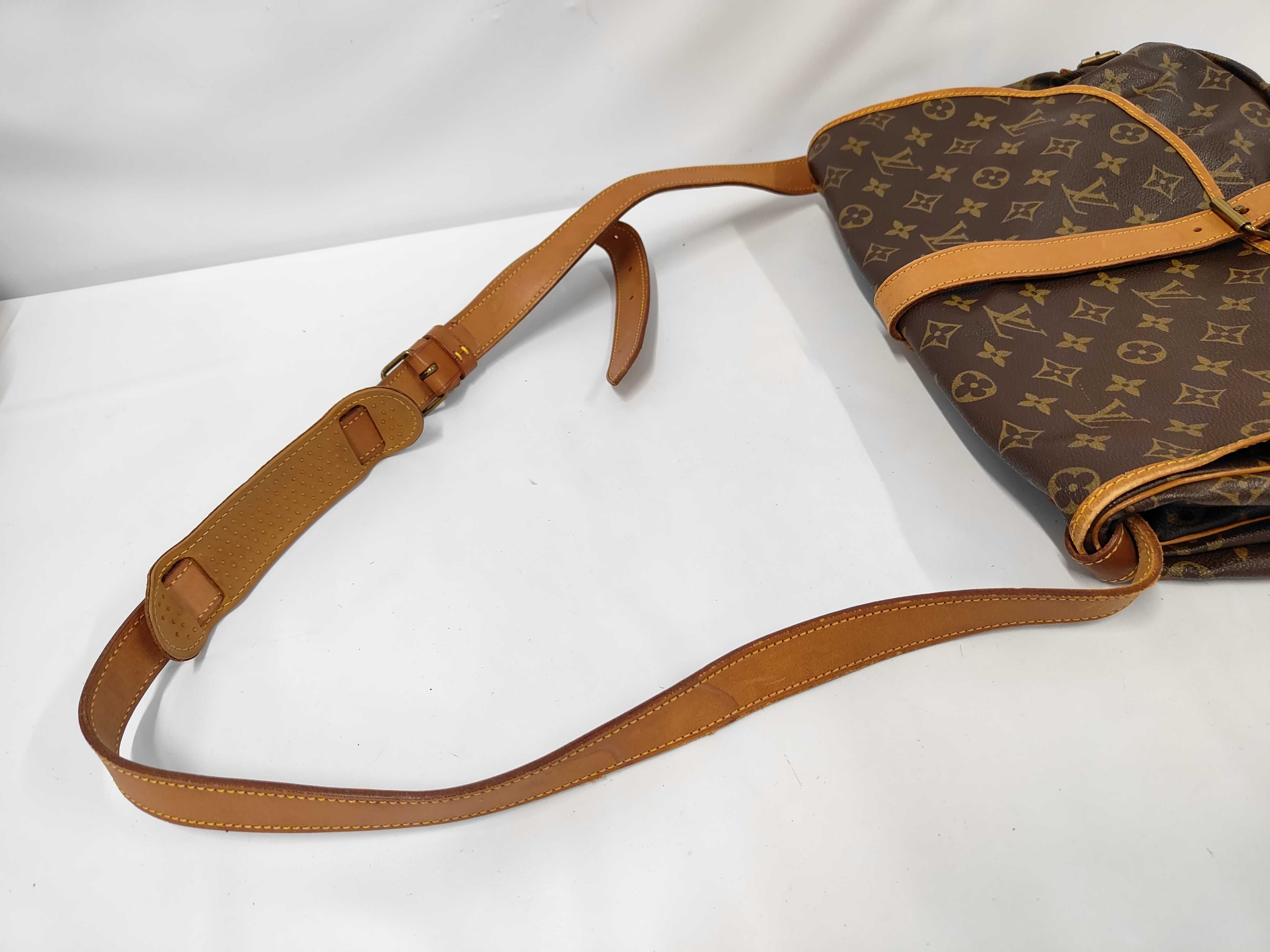Monogram Saumur 35 893FC Shoulder Bag — view 5