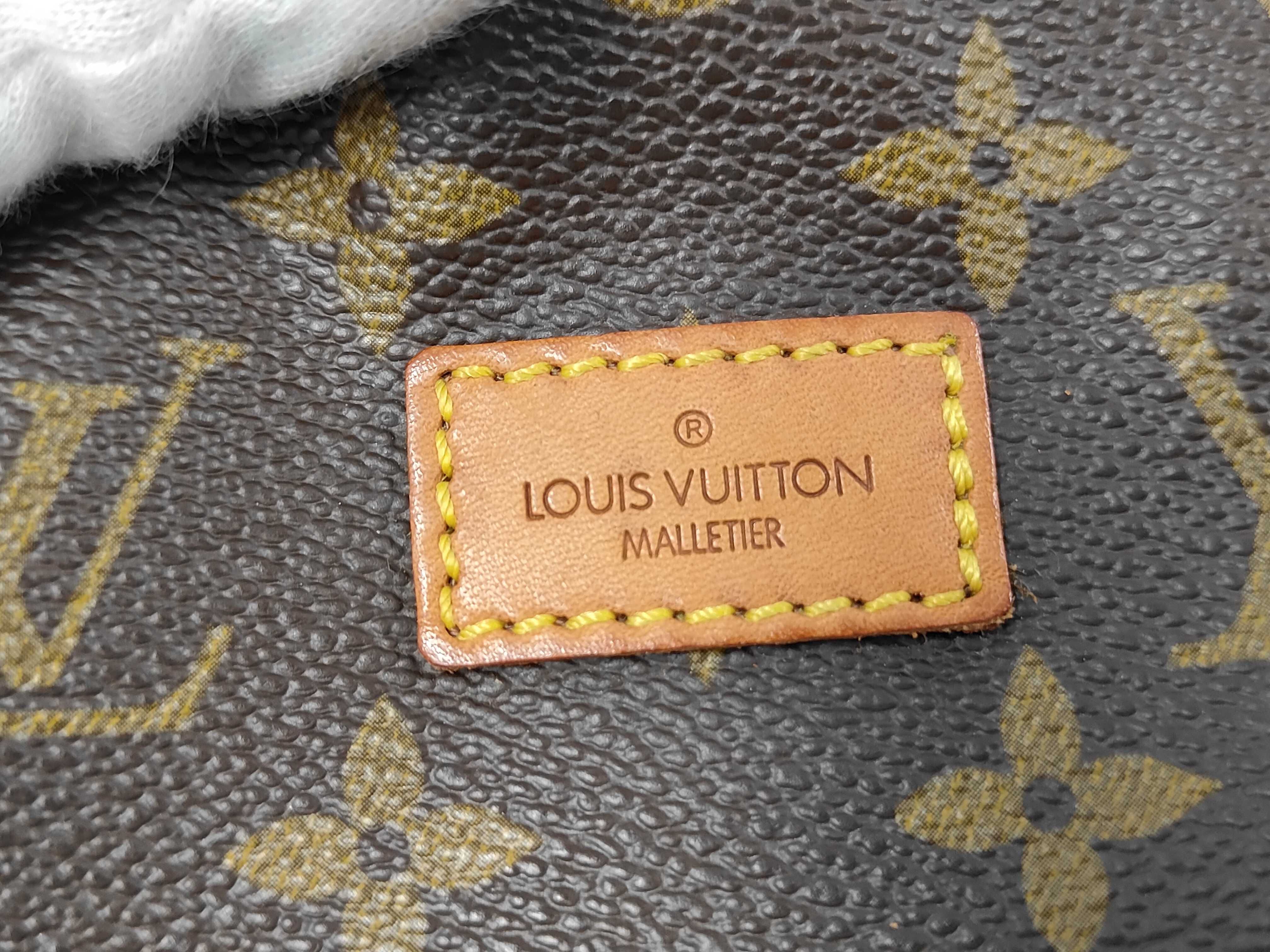 Monogram Saumur 35 893FC Shoulder Bag — view 9