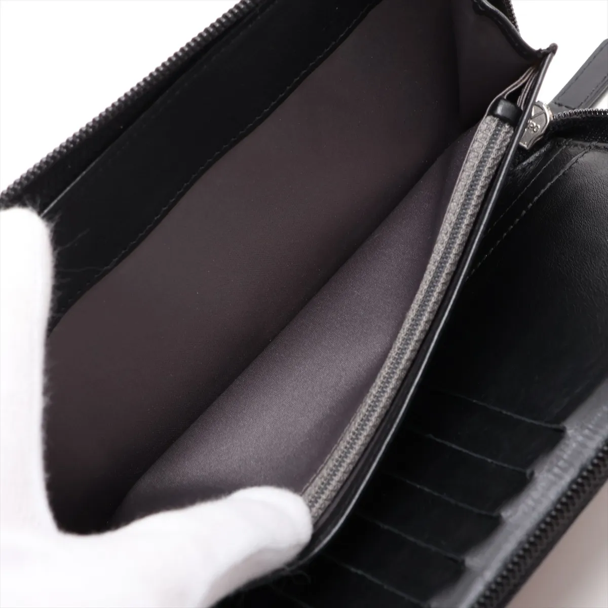 Coco Mark Patent Leather Round Zip Wallet, Black, Silver Hardware, 12996310 — view 4