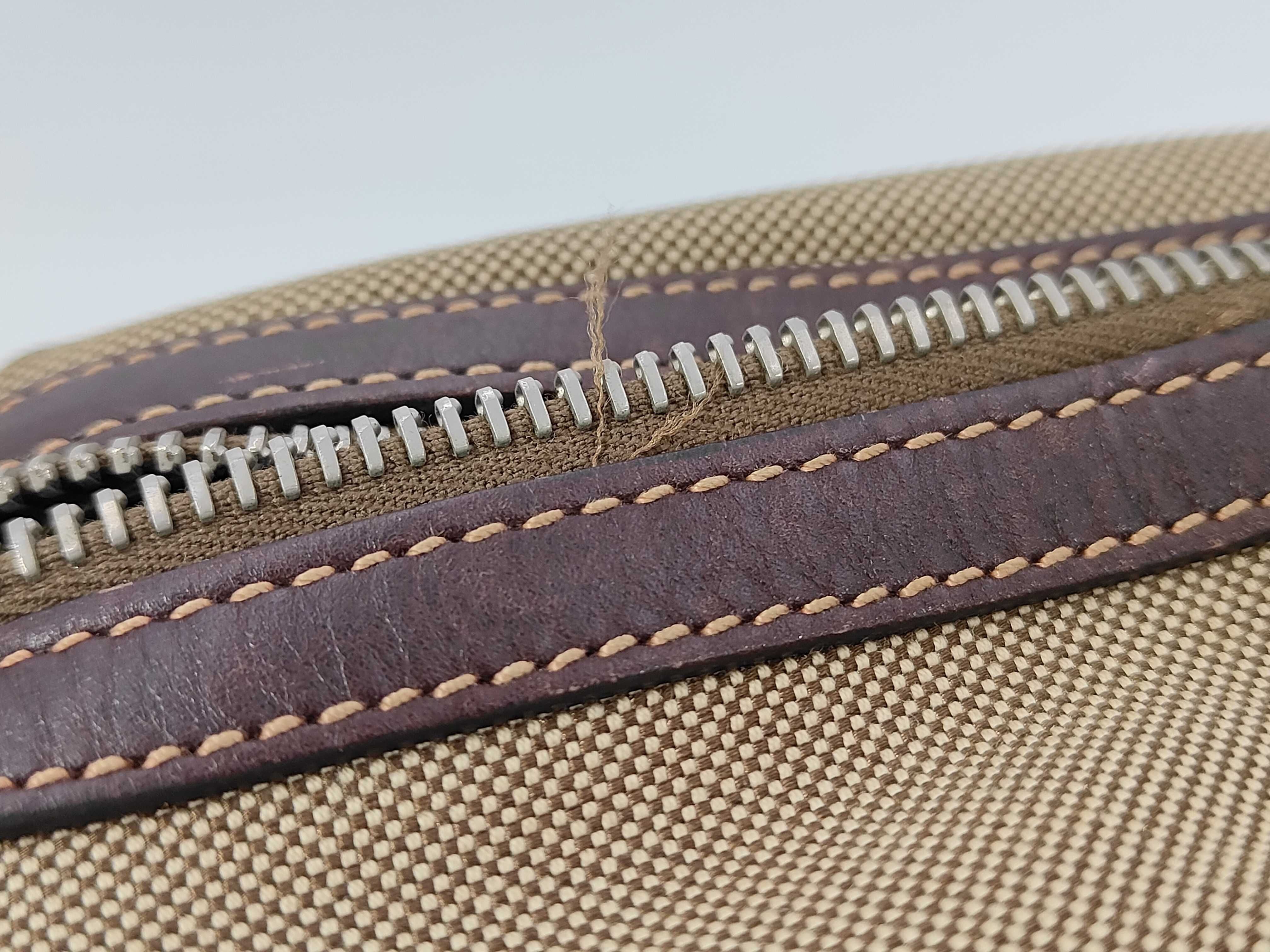 Pouch — view 3