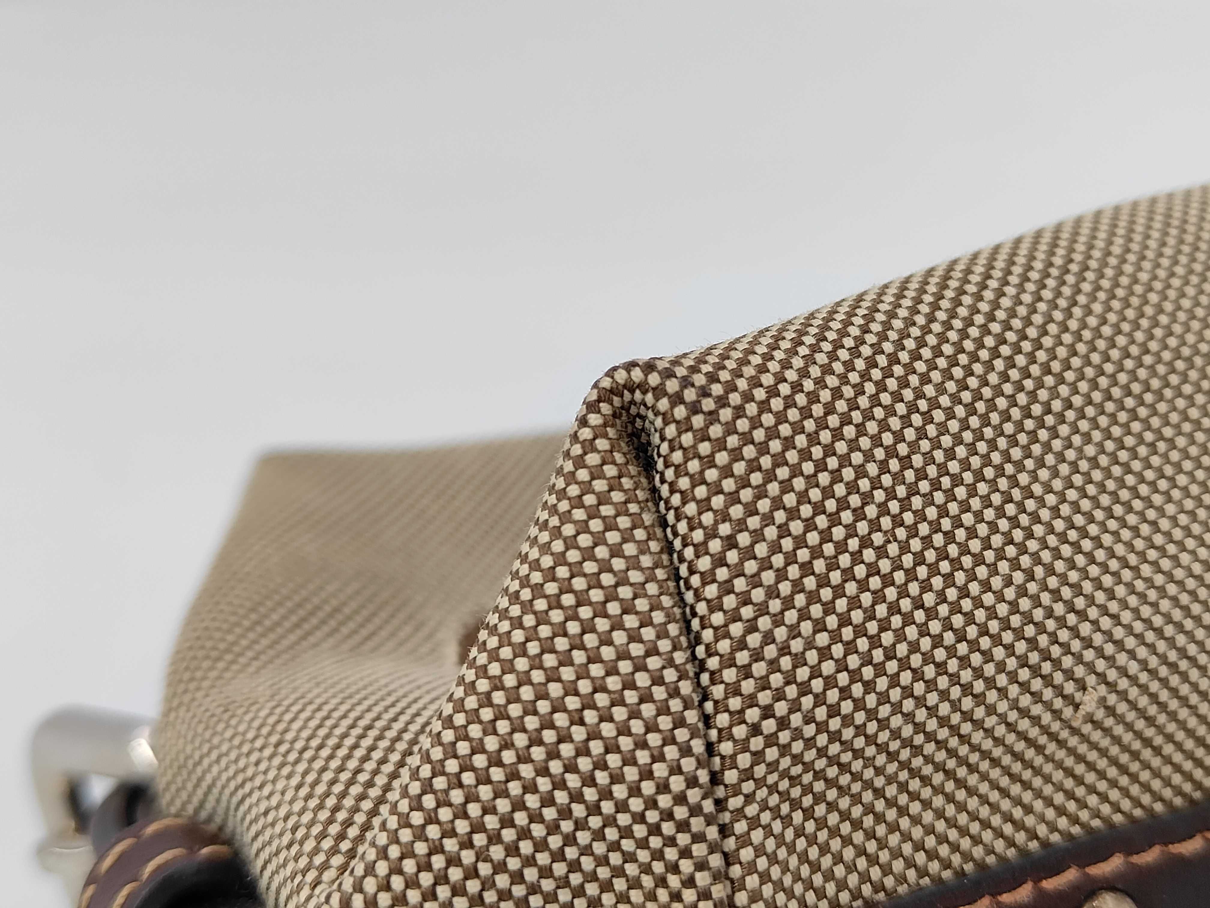 Pouch — view 4