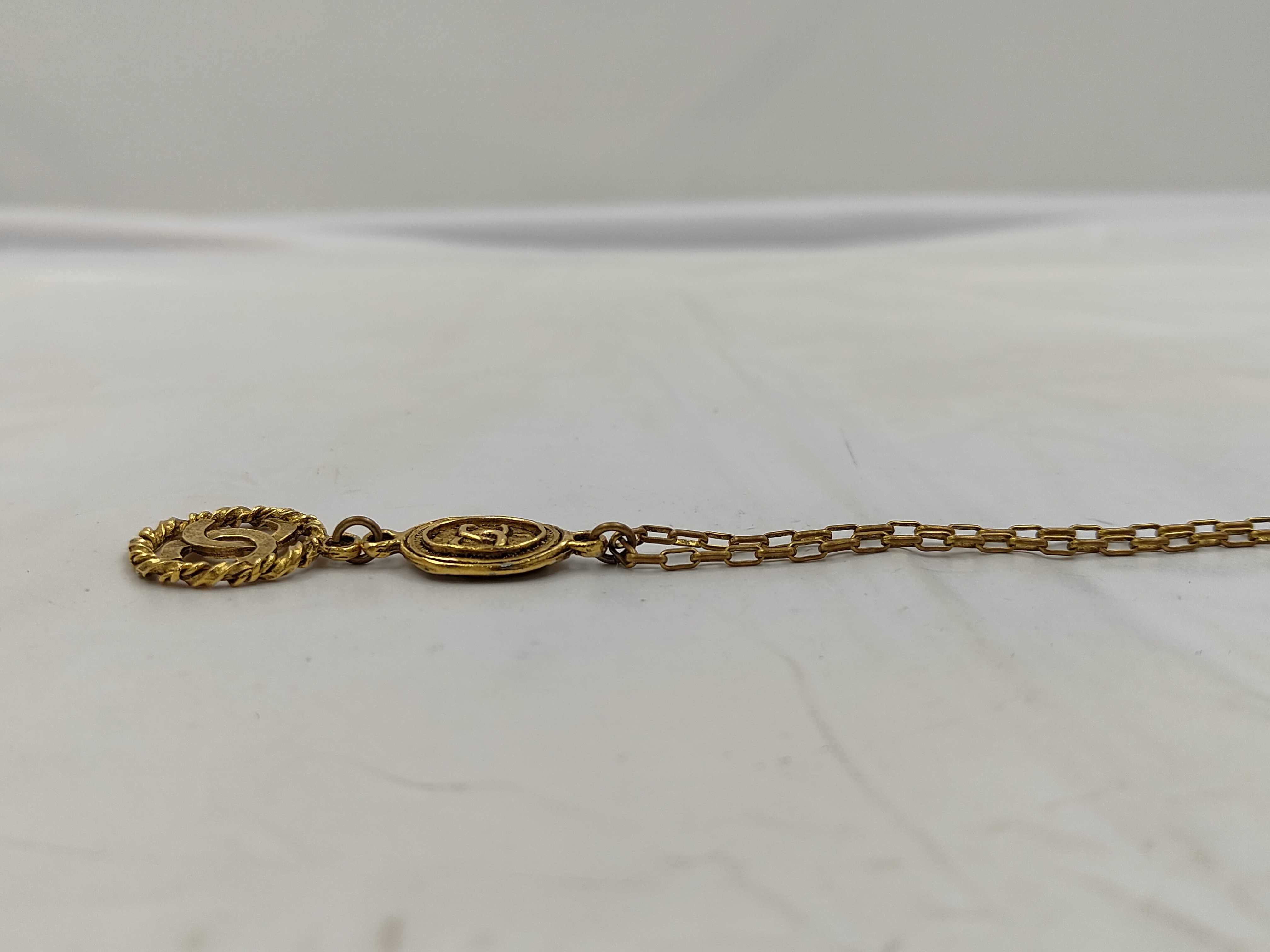necklace — view 3