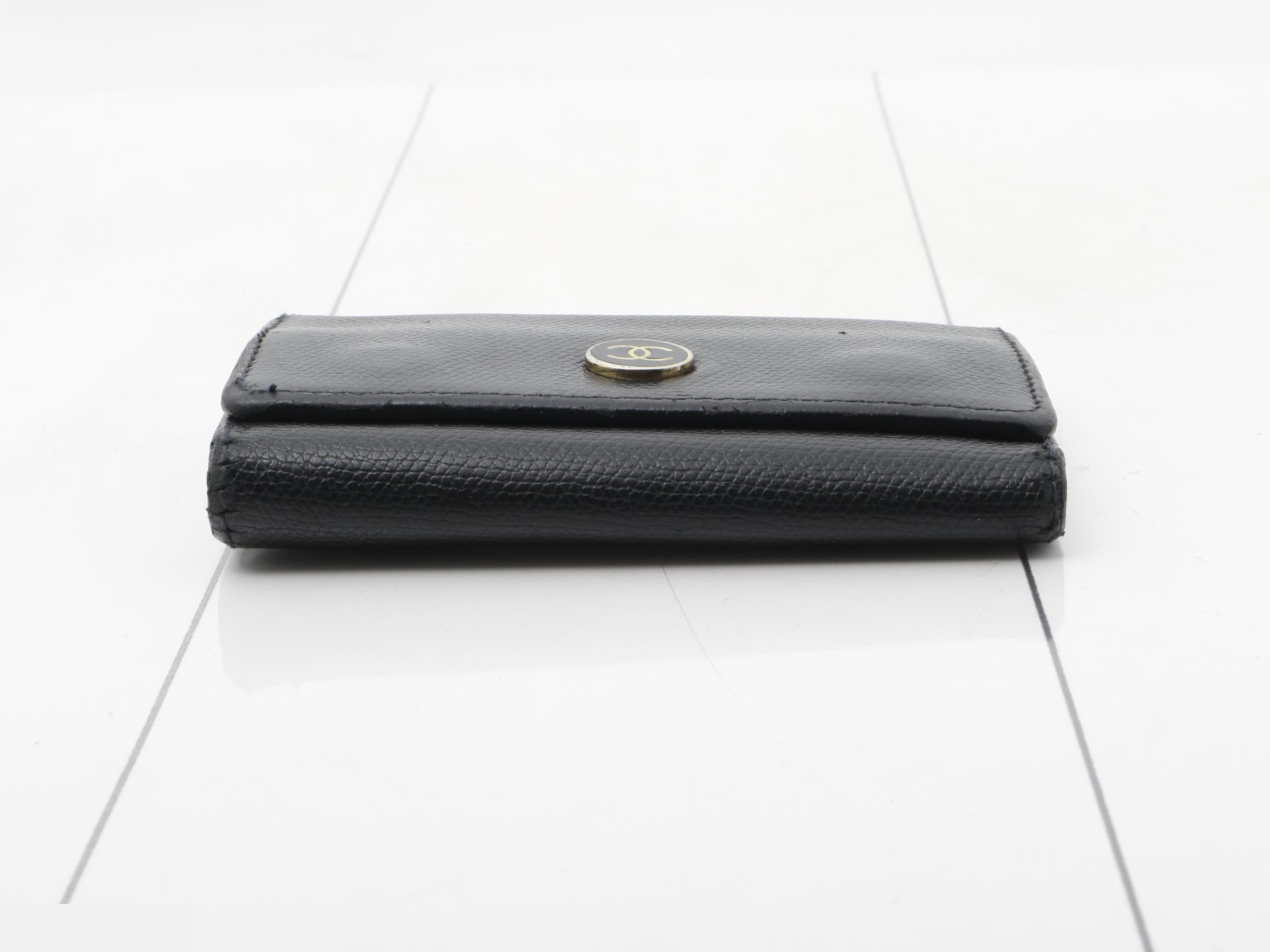Caviar skin (bag) and key case — view 3