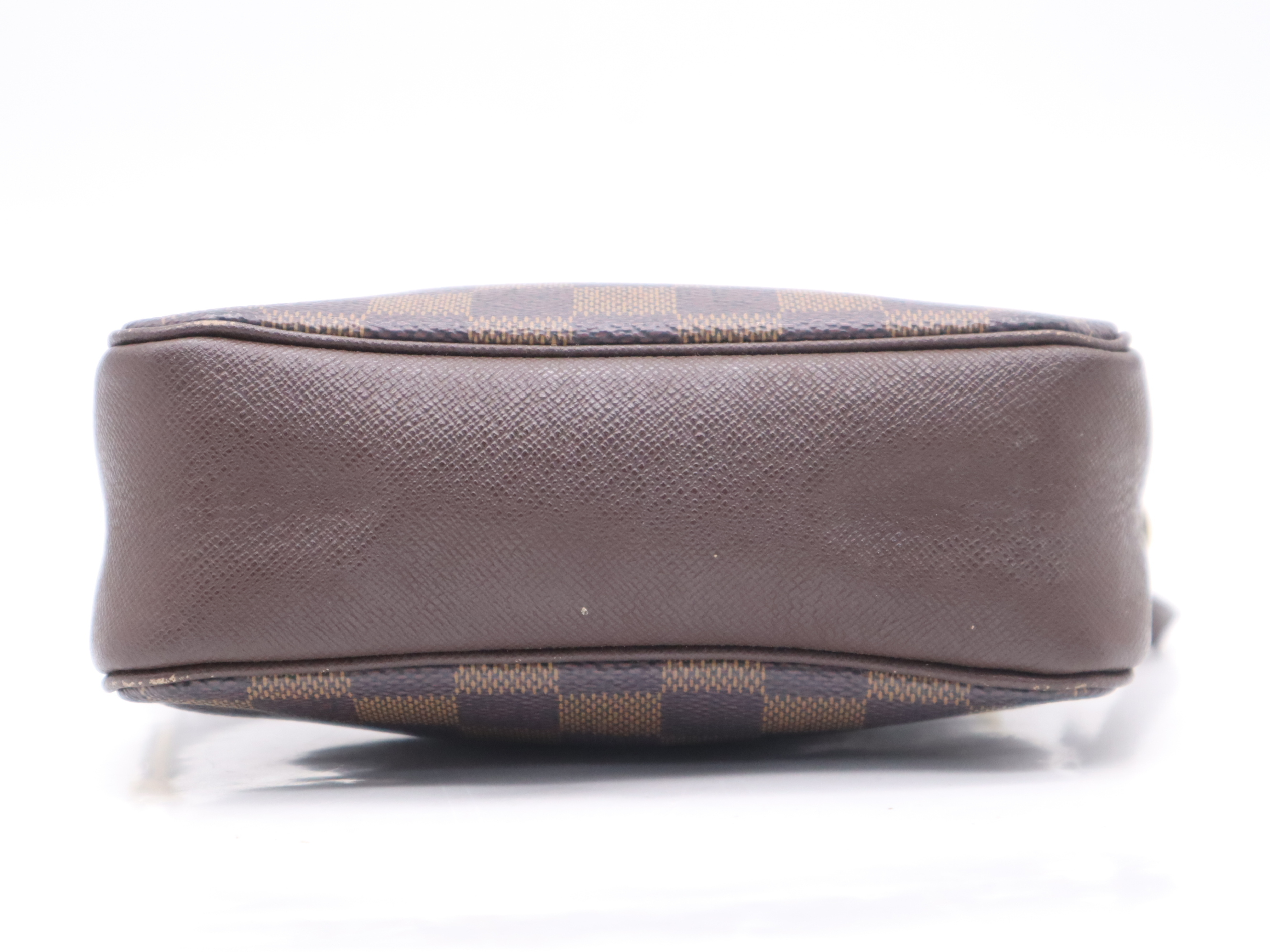 N51982 Damier Trousse Makeup Pouch — view 4