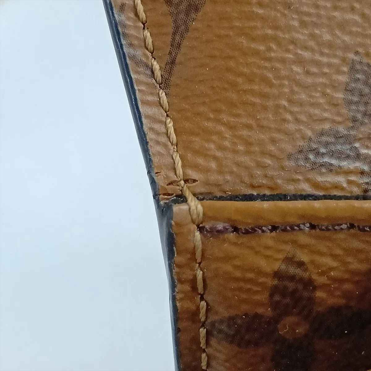 Monogram Reverse Pochette Métis MM M44876 FO5128 Brown — view 15