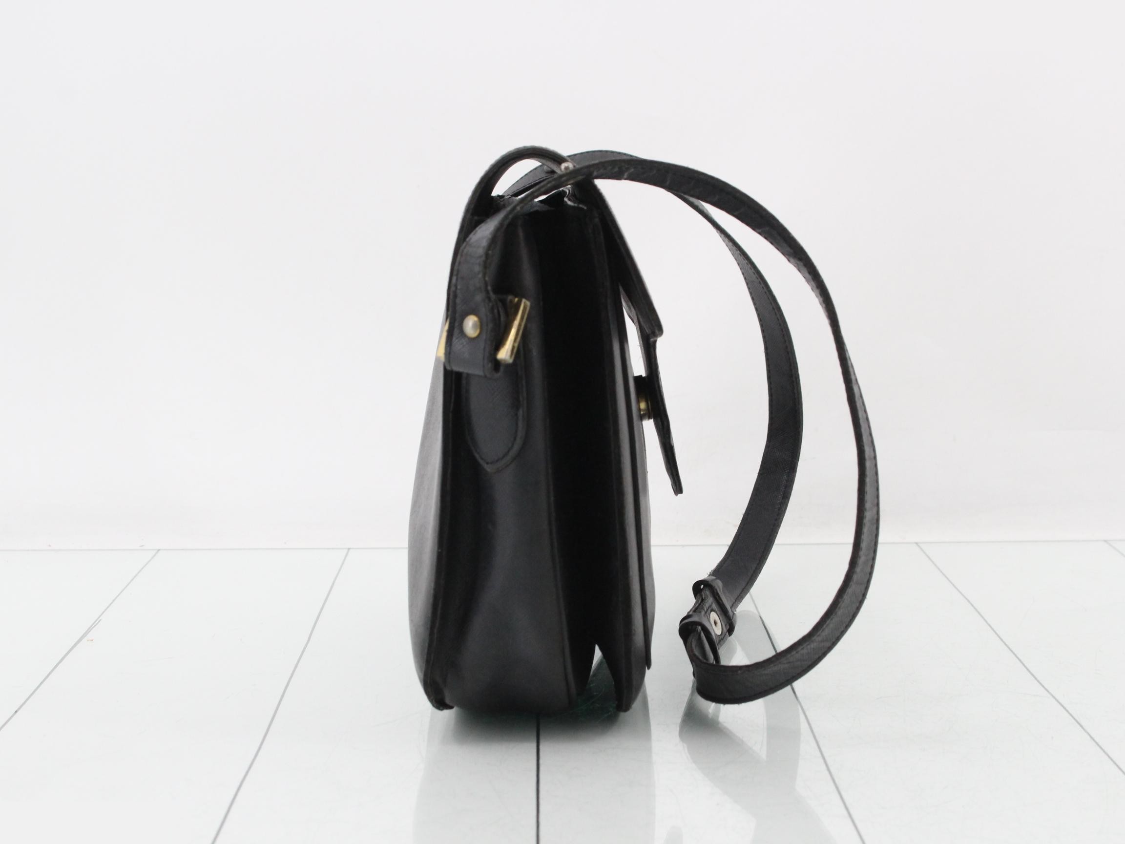 Logo Flap Shoulder Bag — view 4