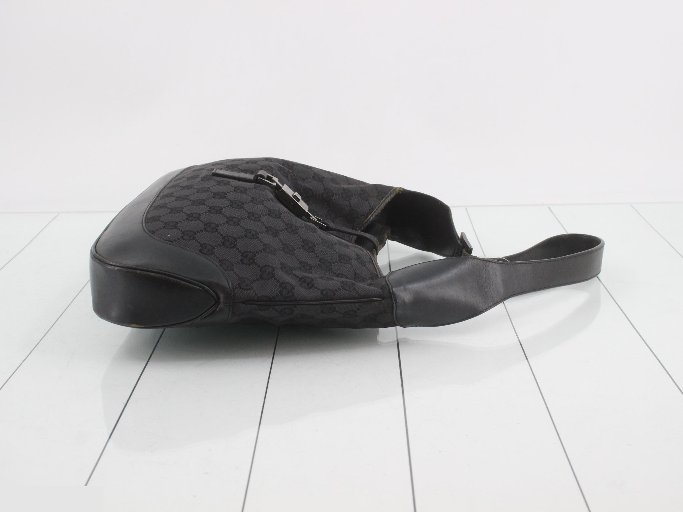 (older model) Jackie GG canvas black one-shoulder bag — view 3