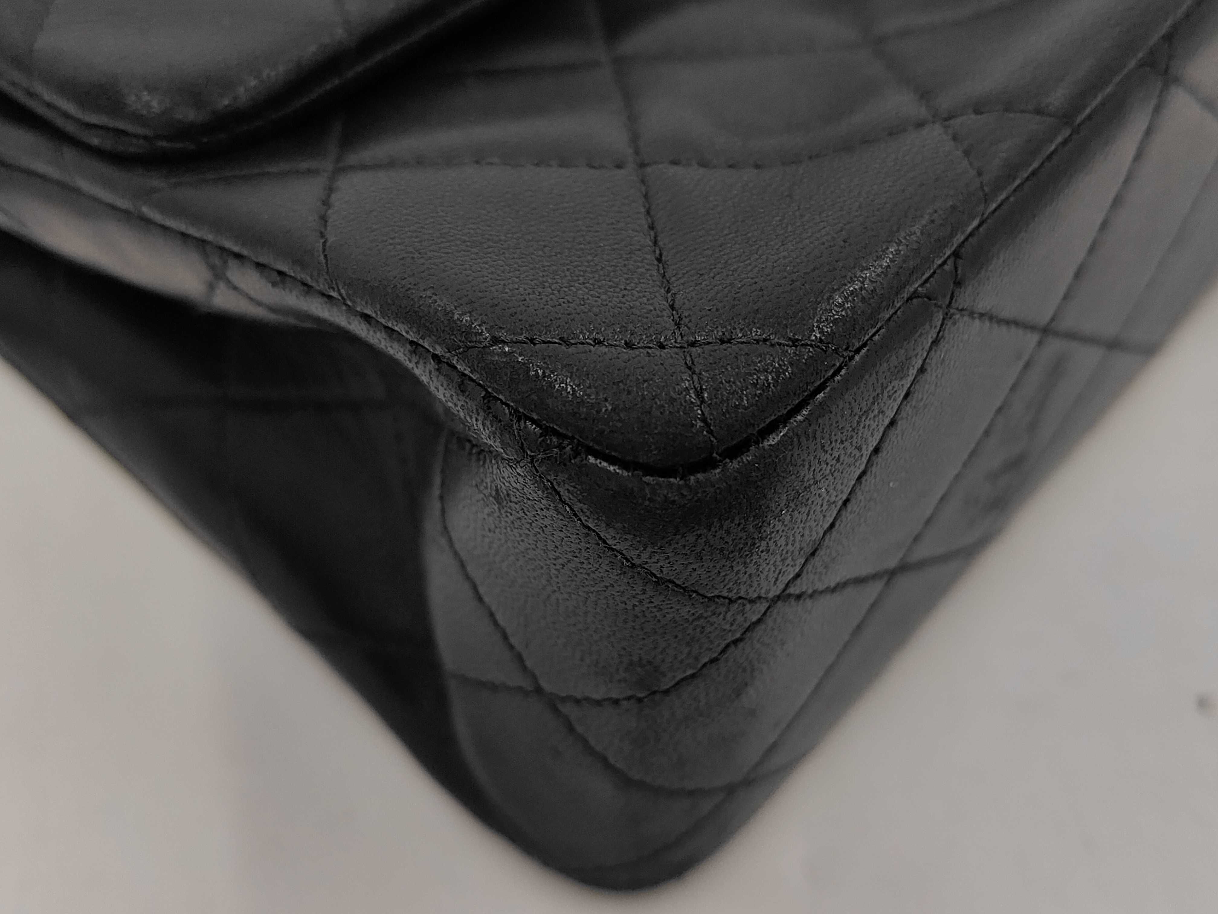 Matelassé 25 Double Flap Double Chain Lambskin Shoulder Bag — view 3