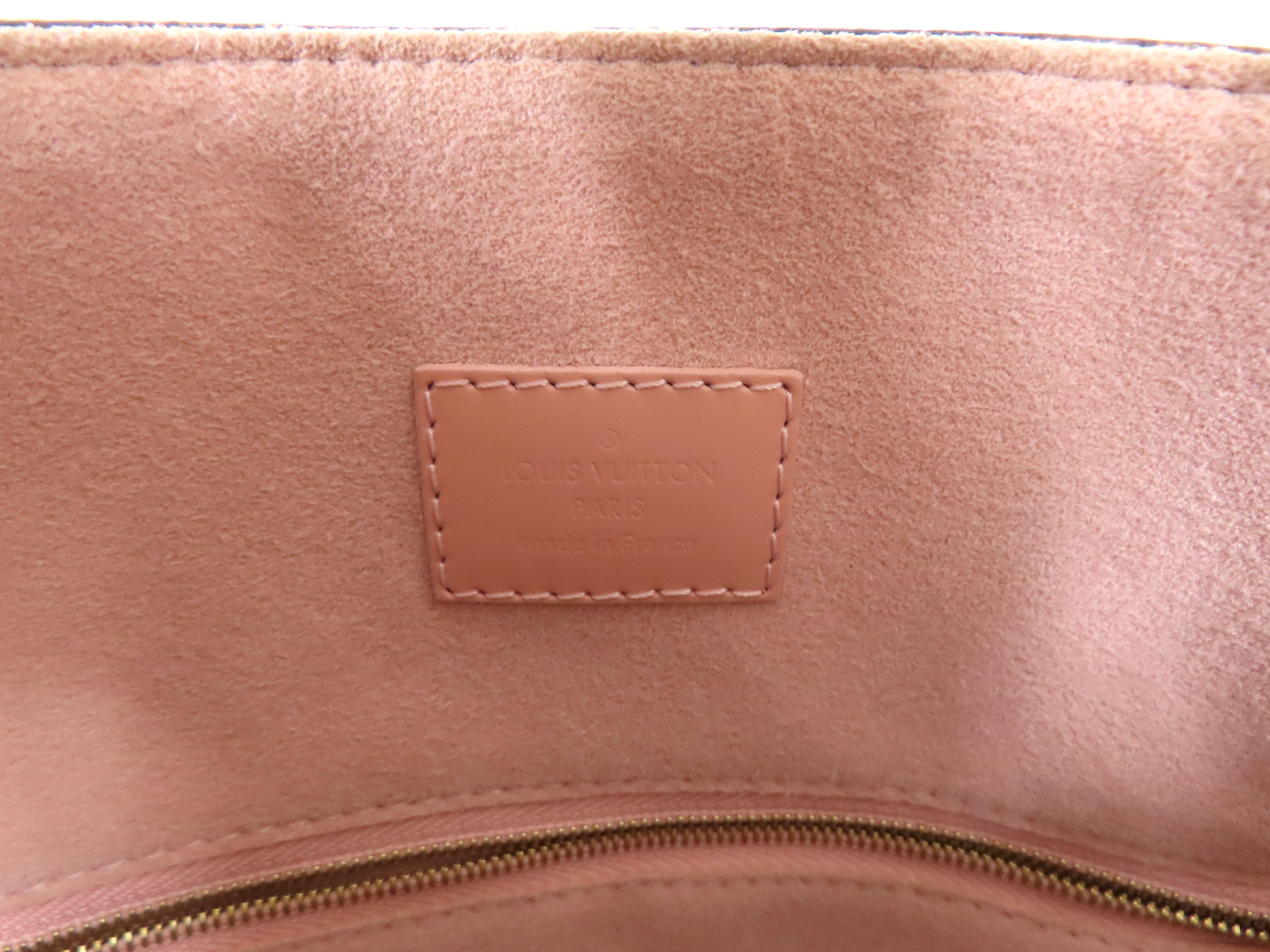Damier Caissa Hobo SR1107 Shoulder Bag — view 12