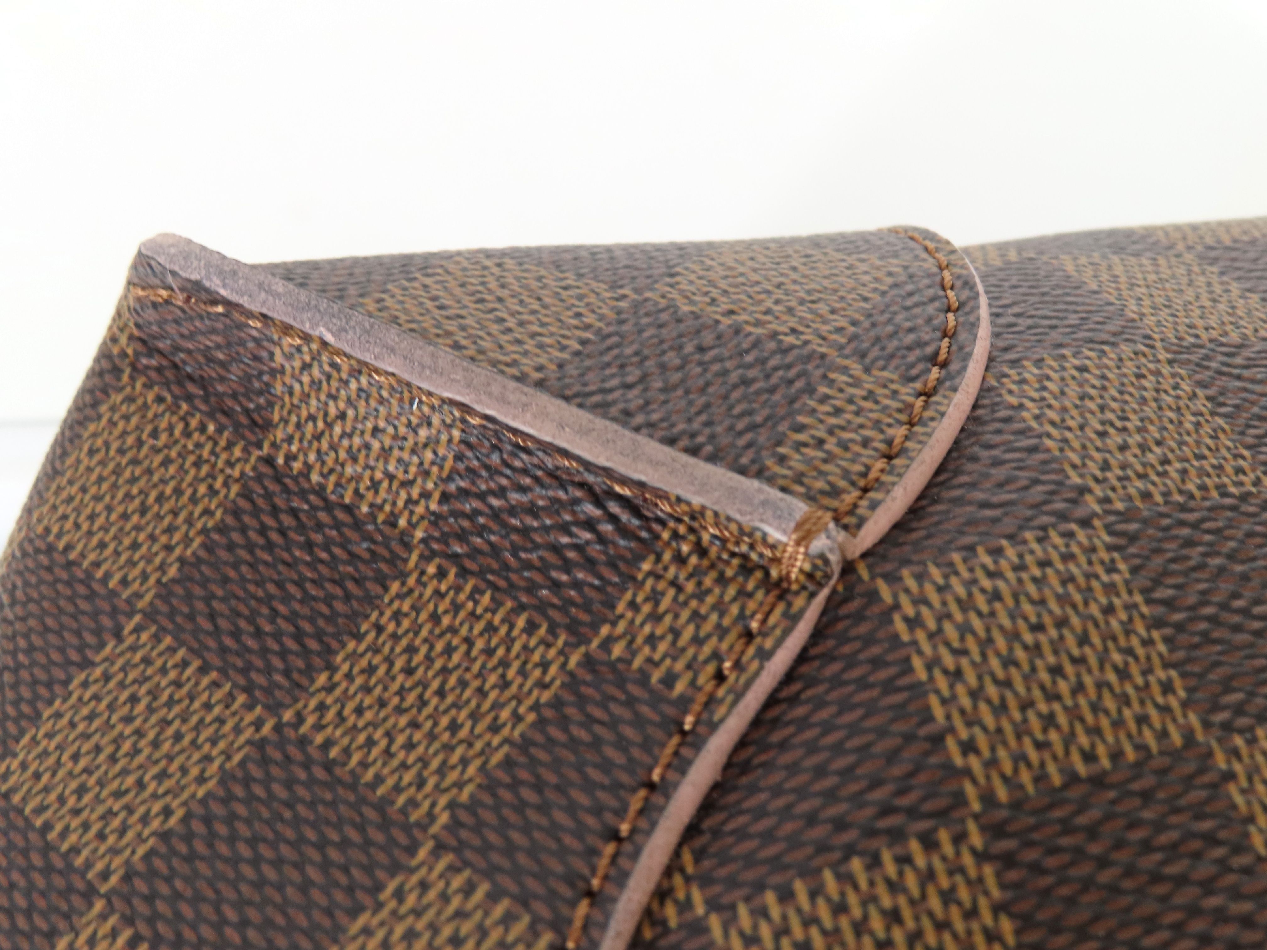 Damier Caissa Hobo SR1107 Shoulder Bag — view 9
