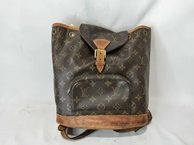 Damier M51135 Montsouris Backpack - Bottom split, torn, corners damaged.