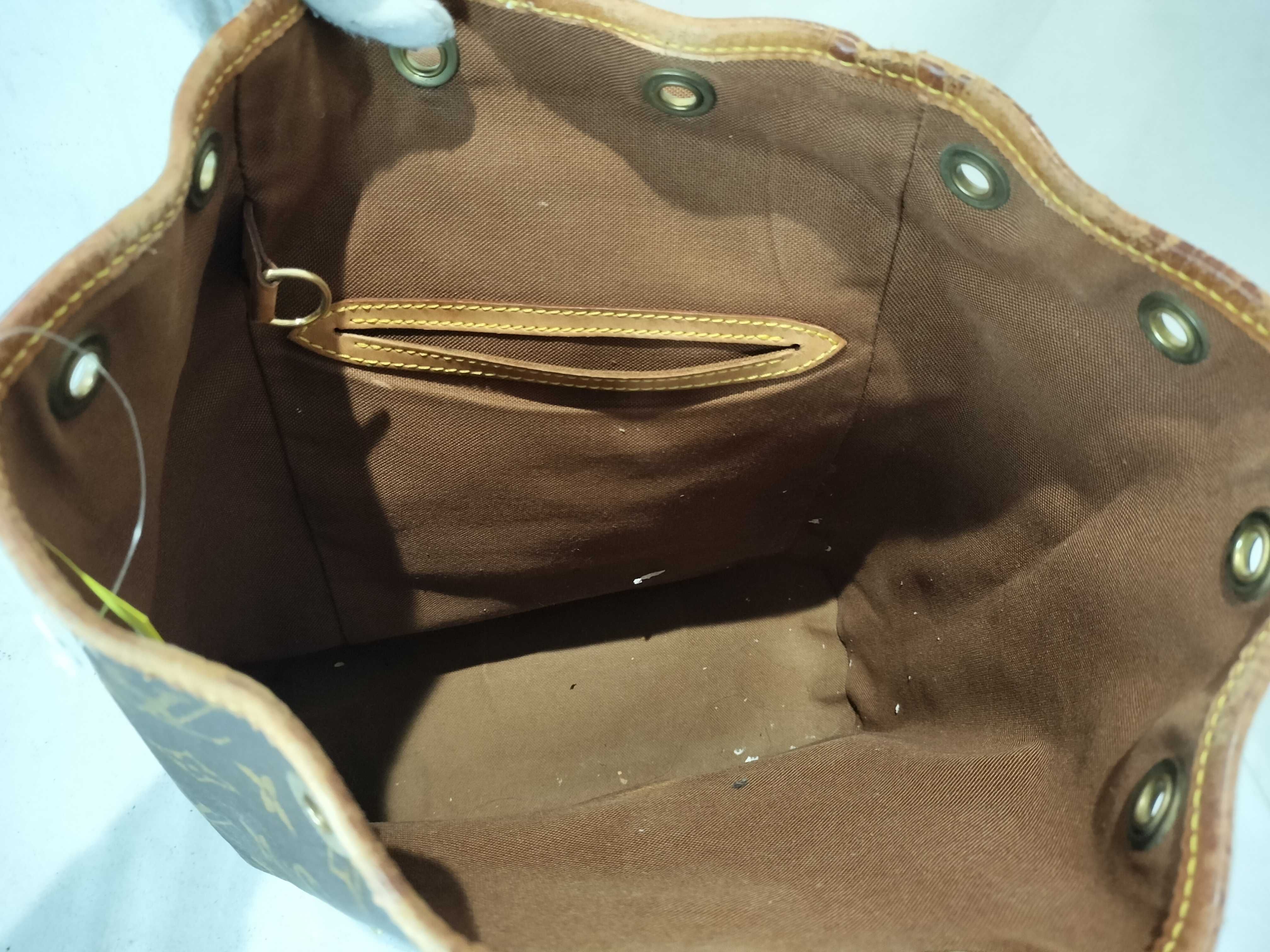 Damier M51135 Montsouris Backpack - Bottom split, torn, corners damaged. — view 11