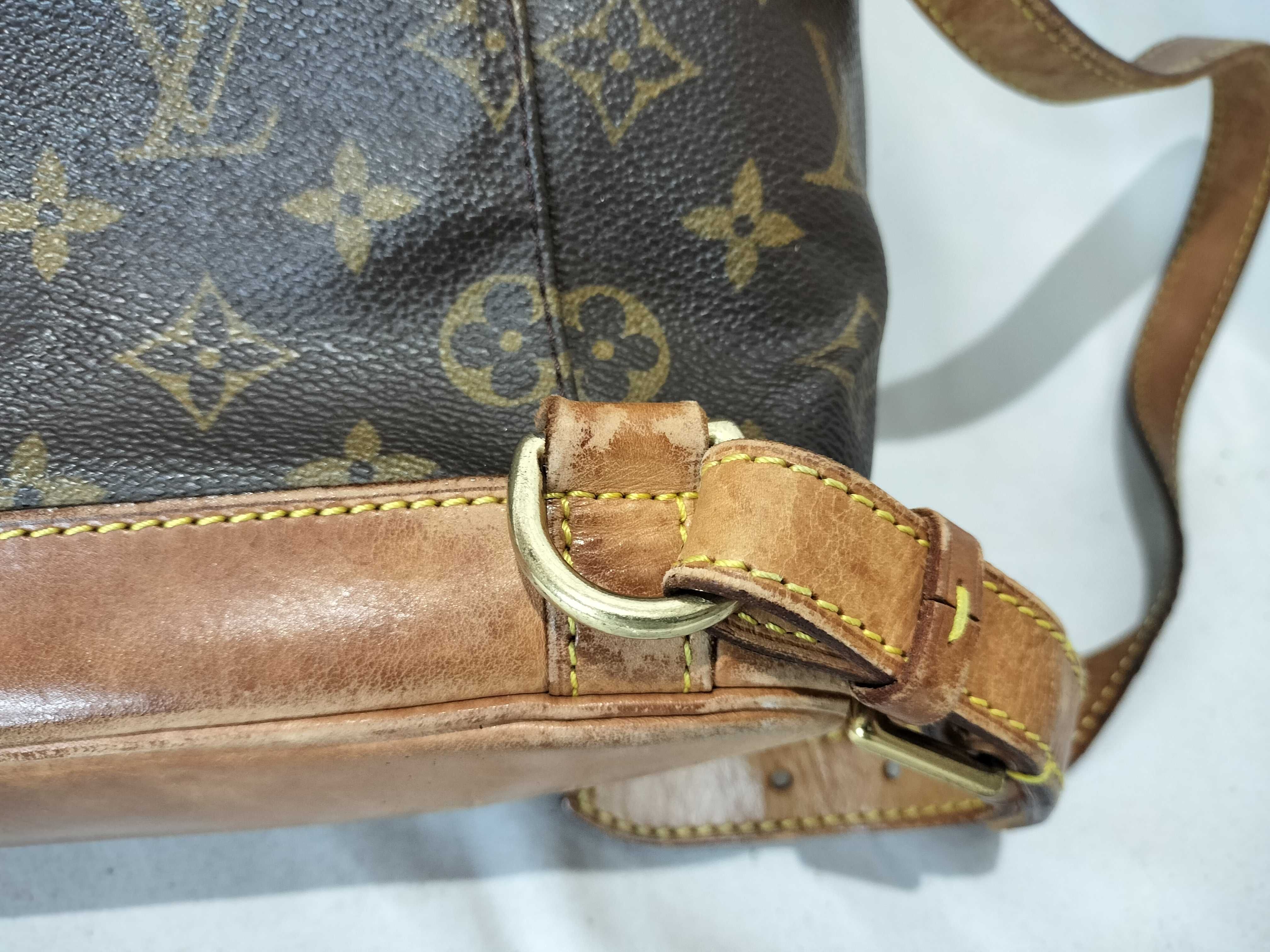 Damier M51135 Montsouris Backpack - Bottom split, torn, corners damaged. — view 5