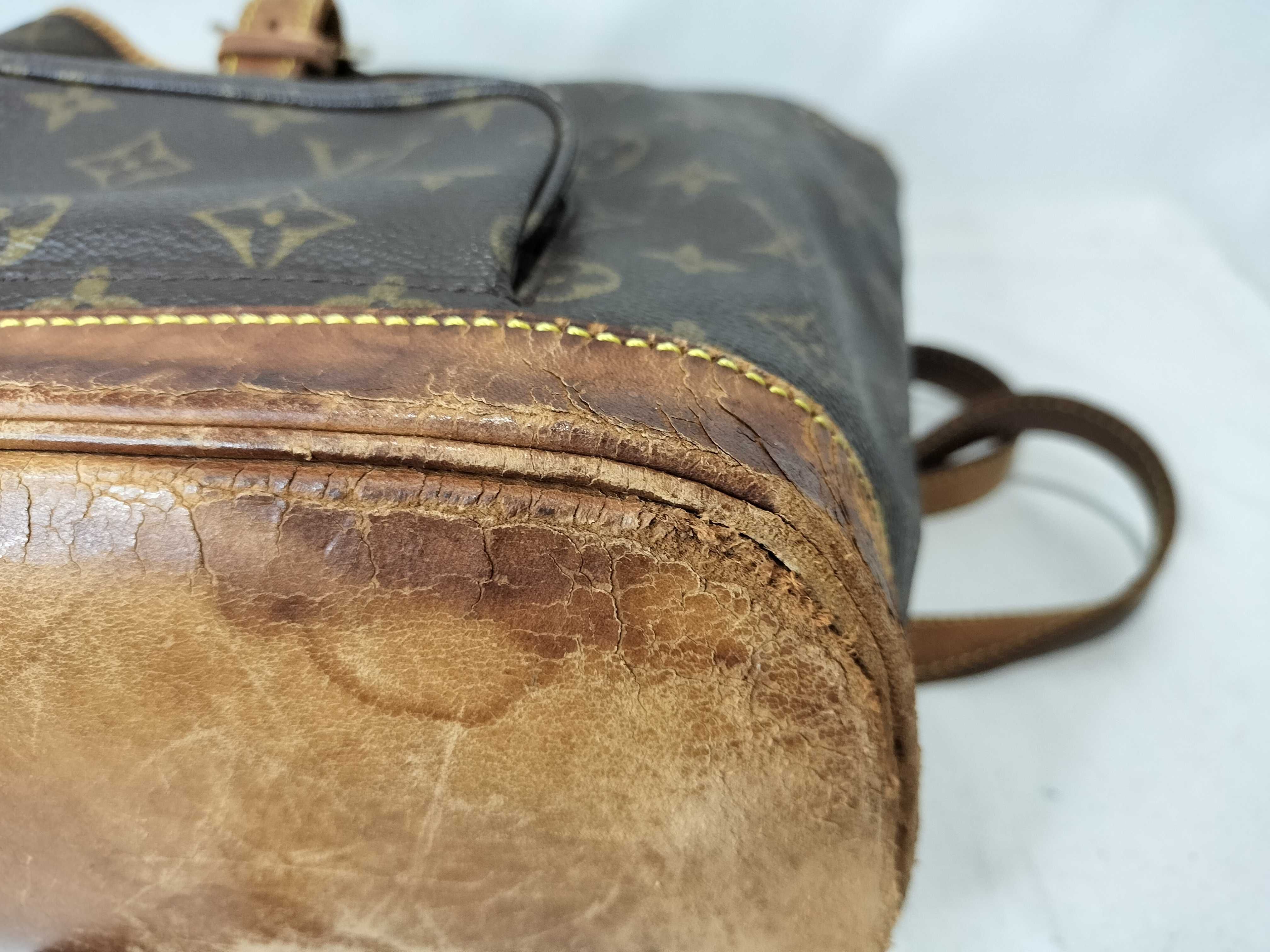 Damier M51135 Montsouris Backpack - Bottom split, torn, corners damaged. — view 8