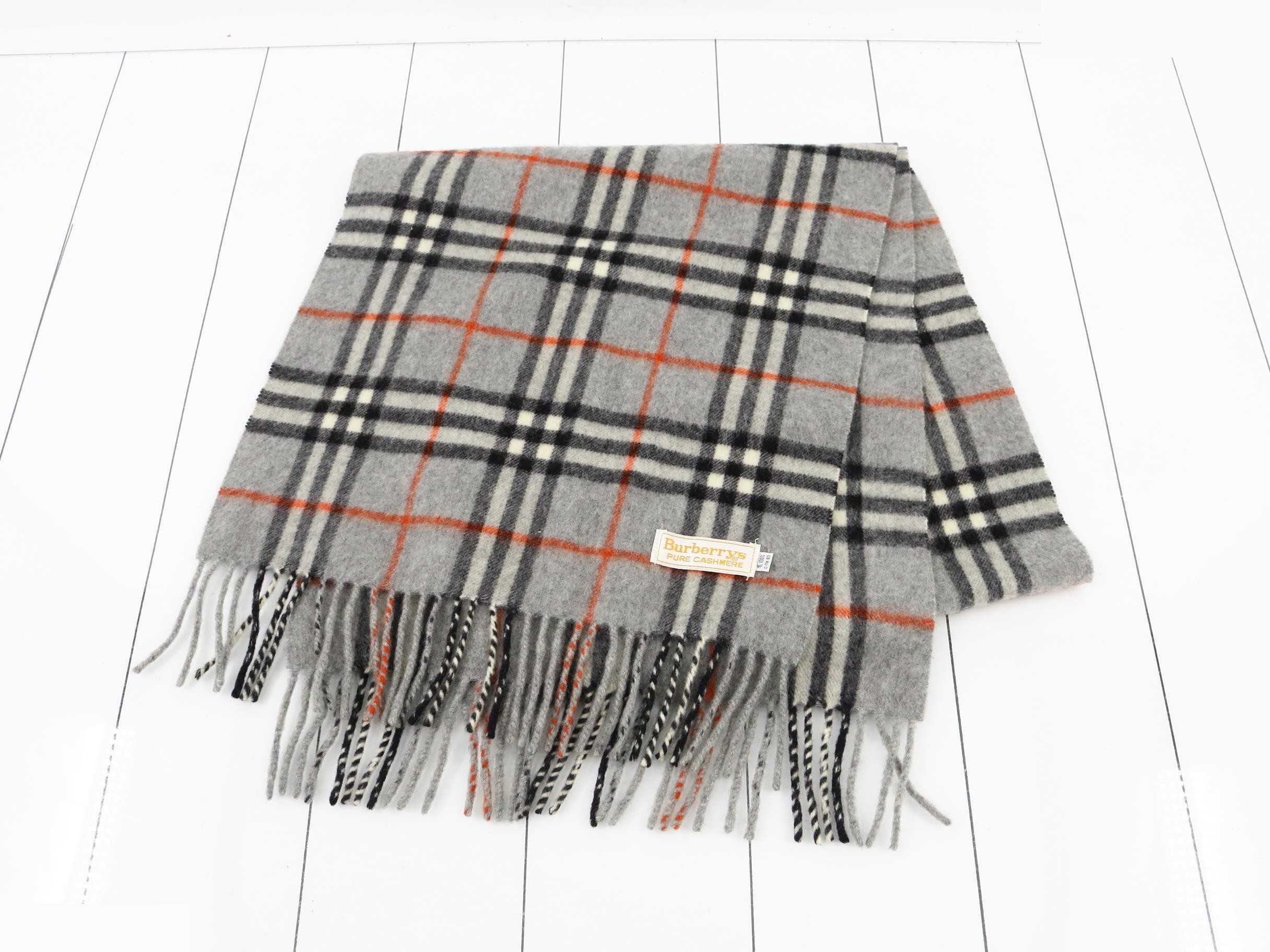 Other lines: Small items, accessories, and scarves — view 2