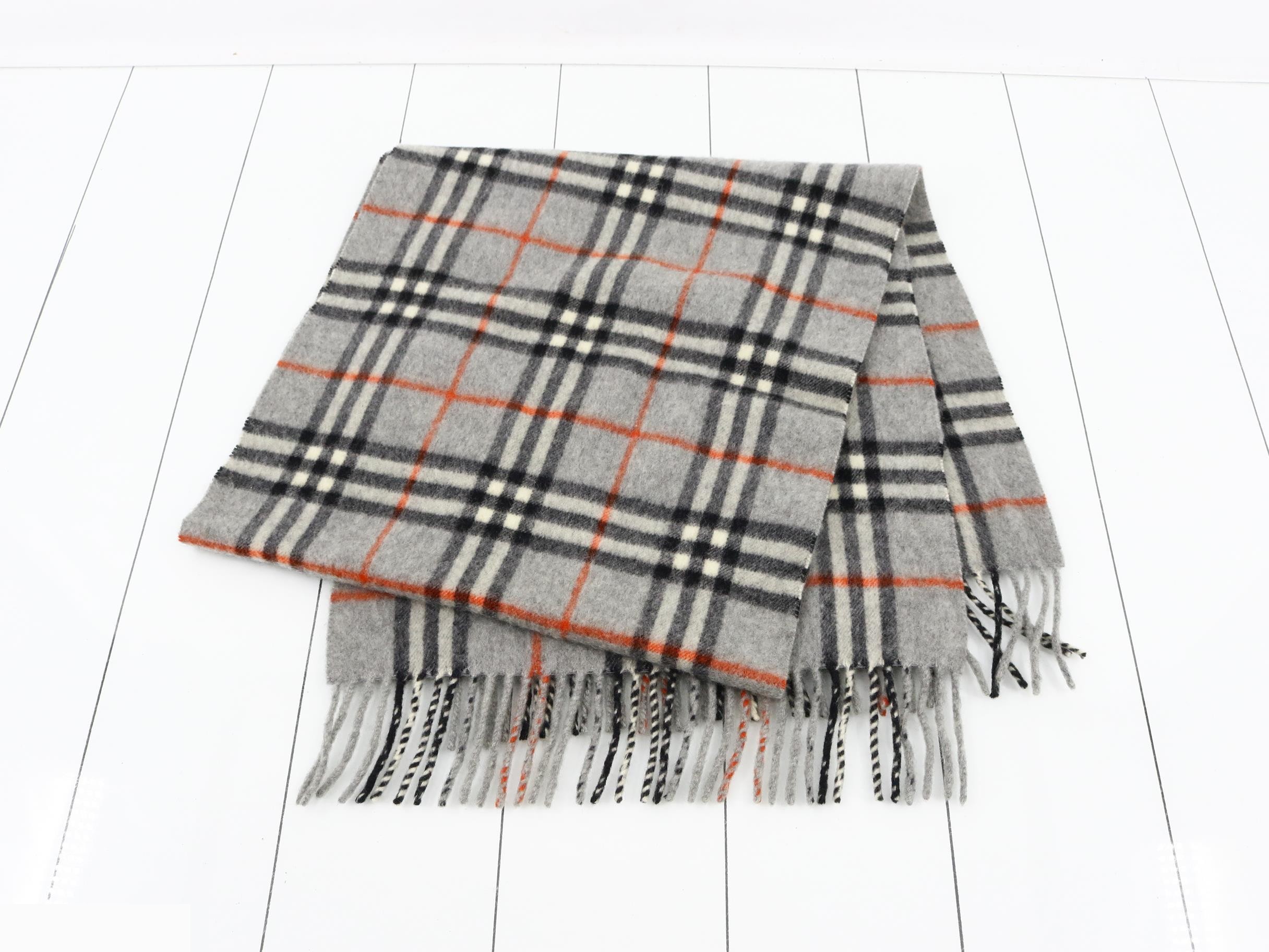 Other lines: Small items, accessories, and scarves — view 3