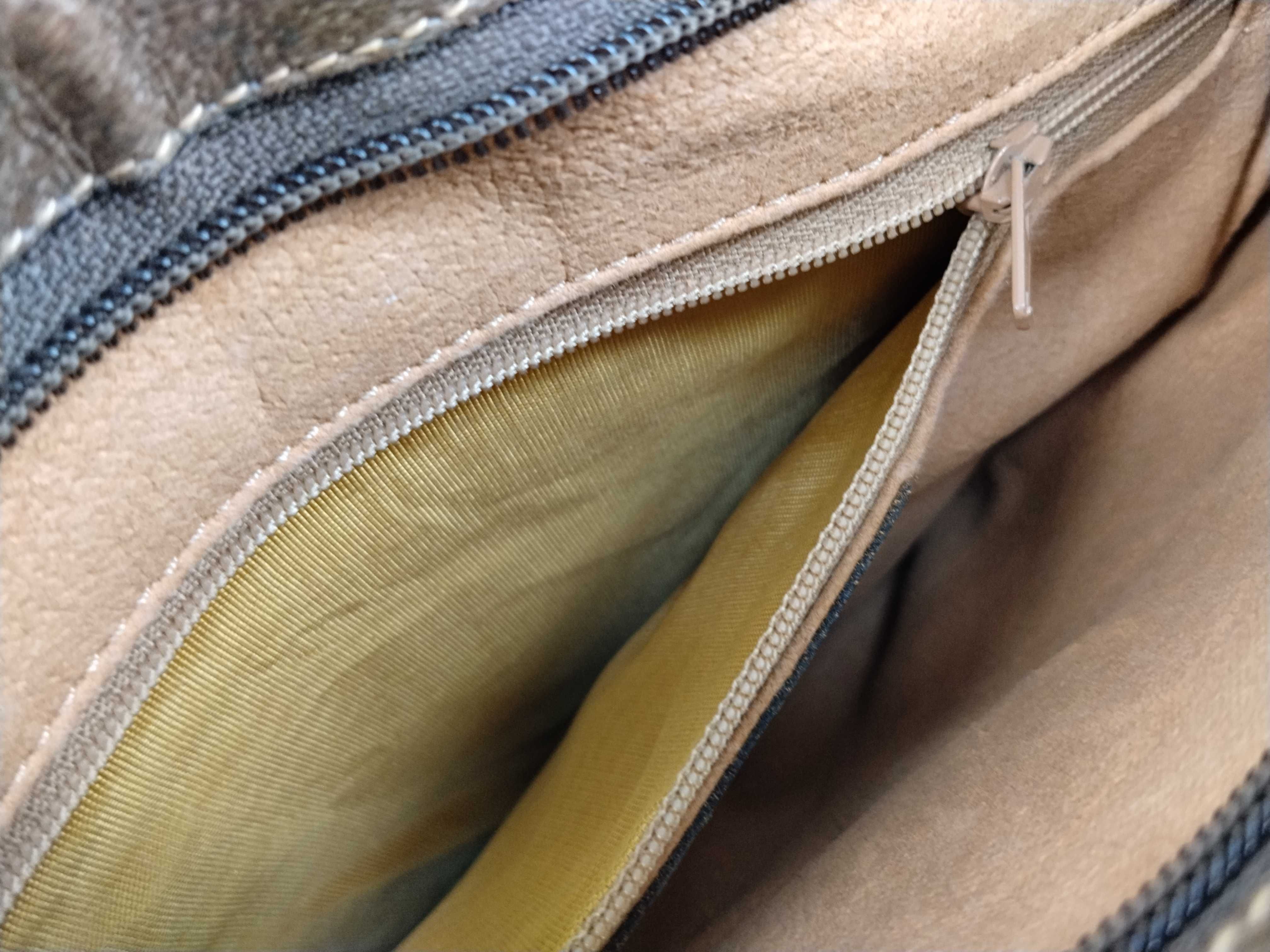 GG Supreme Shoulder Bag, Sherry Brown — view 12