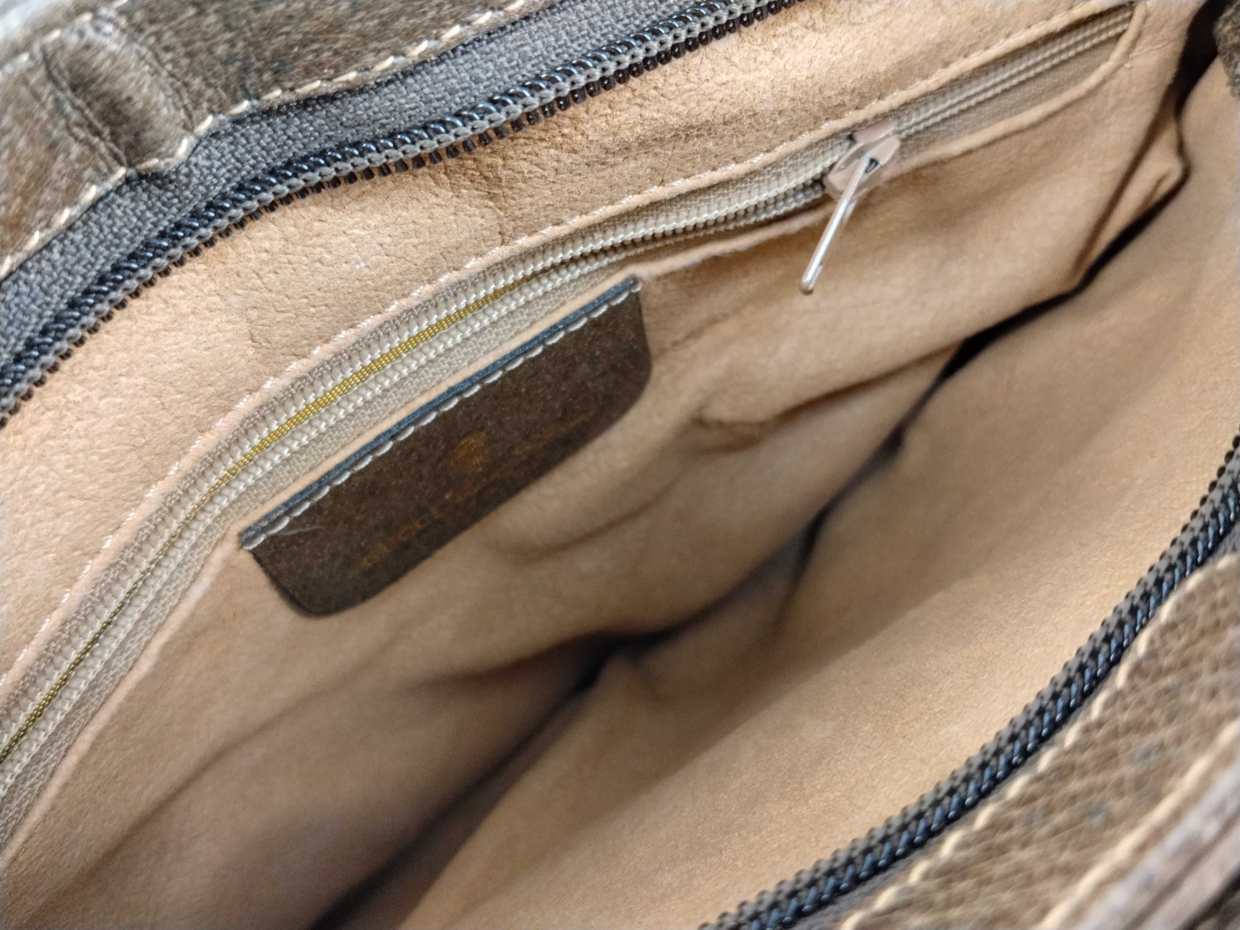 GG Supreme Shoulder Bag, Sherry Brown — view 9