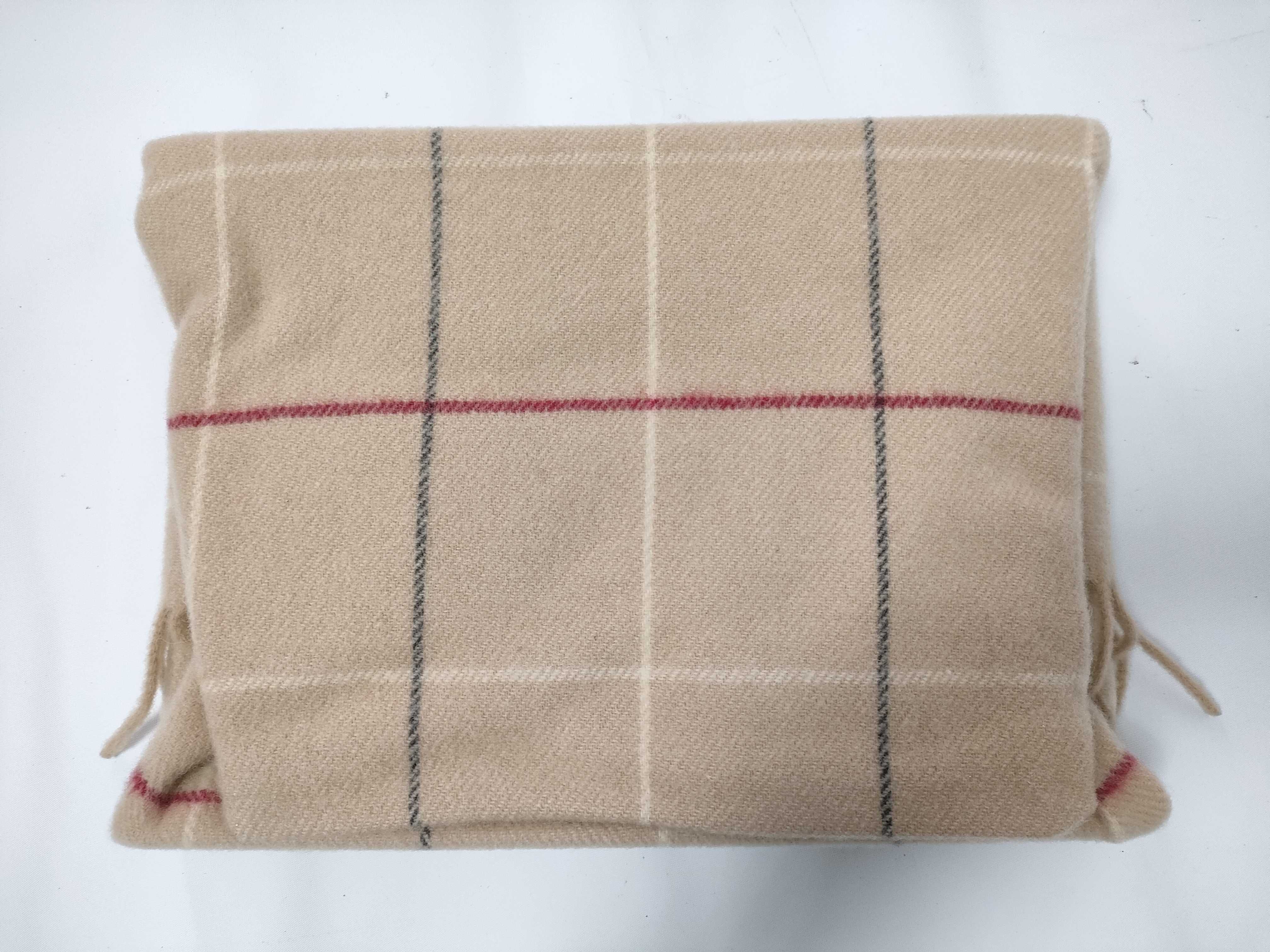 wool shawl/blanket, brown, unused, with box and other accessories. — view 6