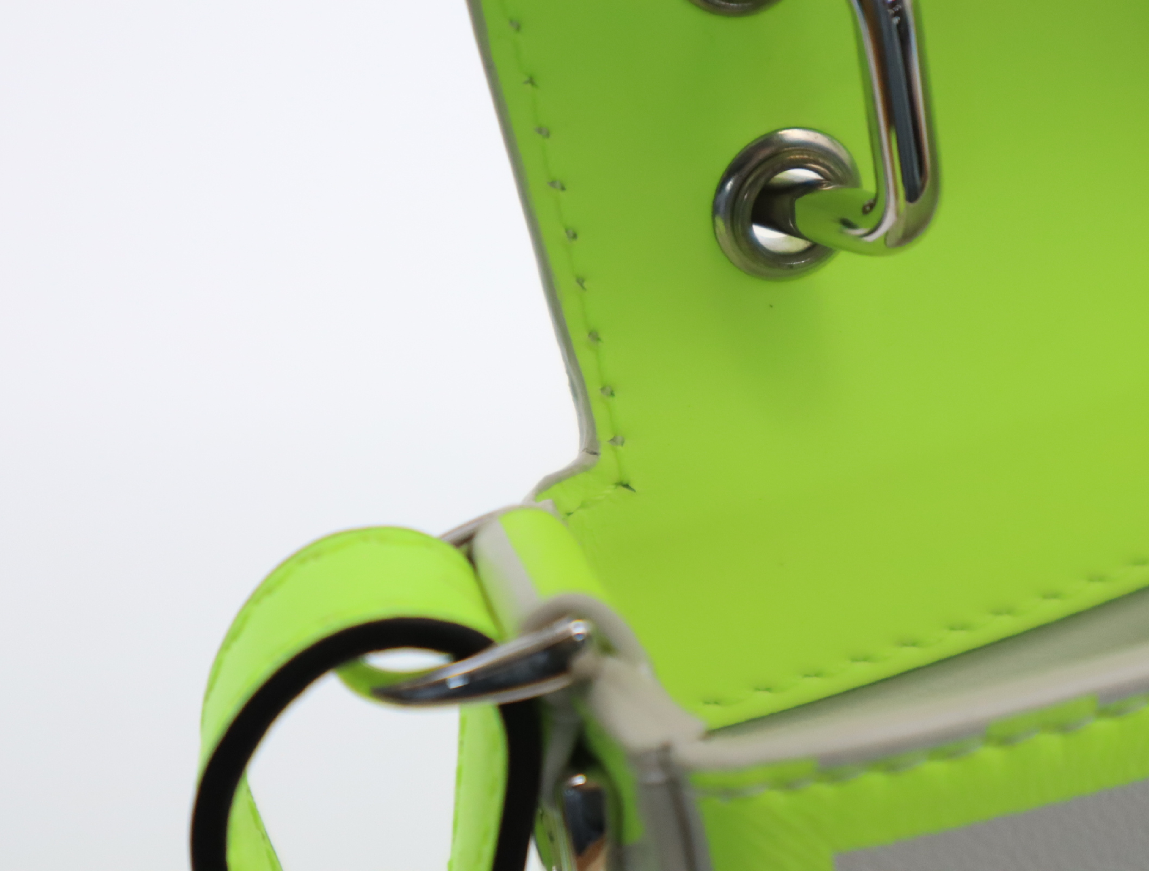 x Marc Jacobs collaboration baguette phone pouch, yellow, silver hardware, with dust bag, shoulder bag. — view 15