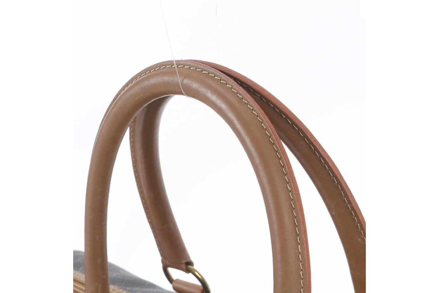 Honeycomb pattern leather Boston bag for business trips and travel. — view 2