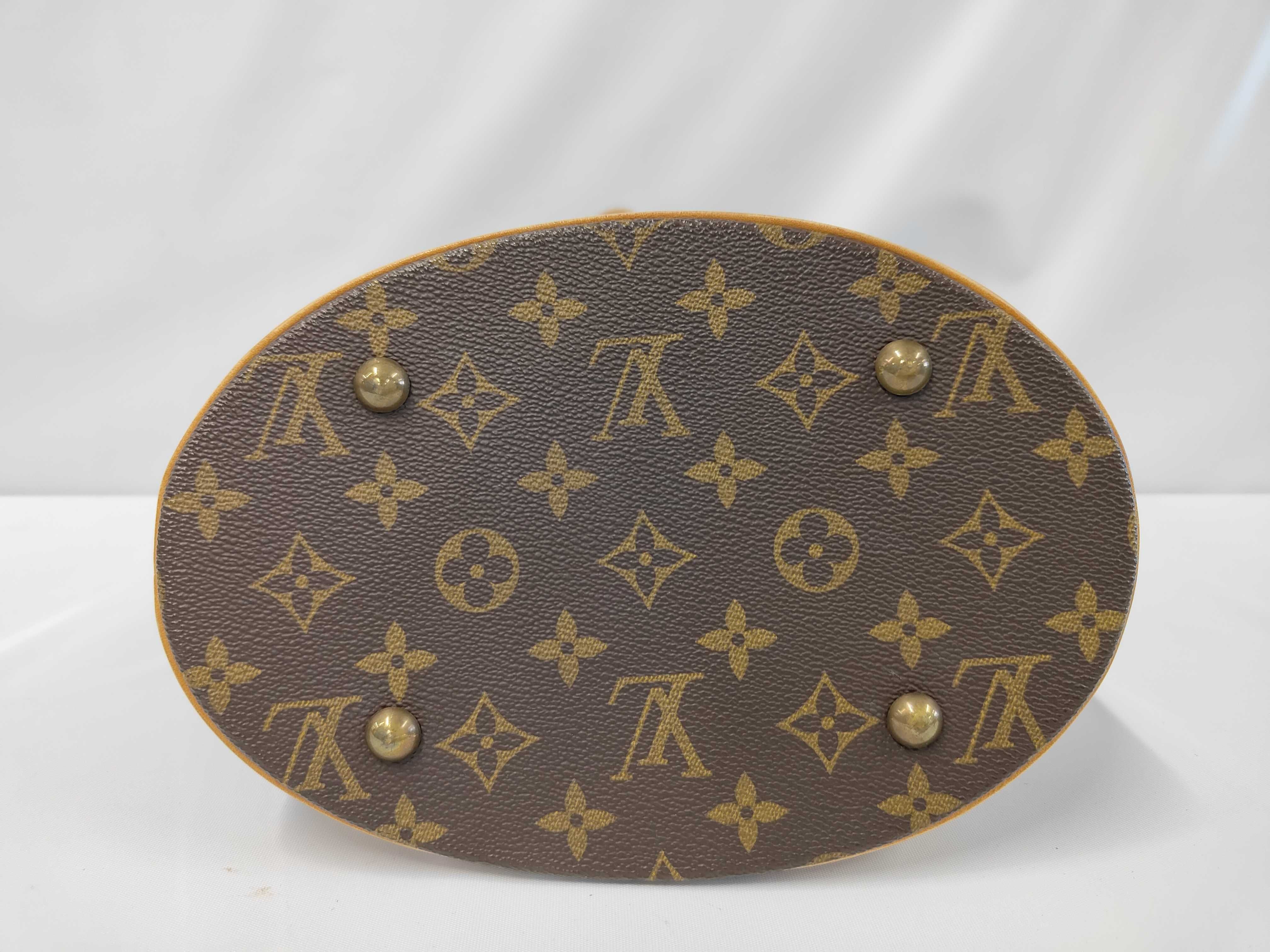 Bucket PM Monogram M44238 Tote Bag — view 3