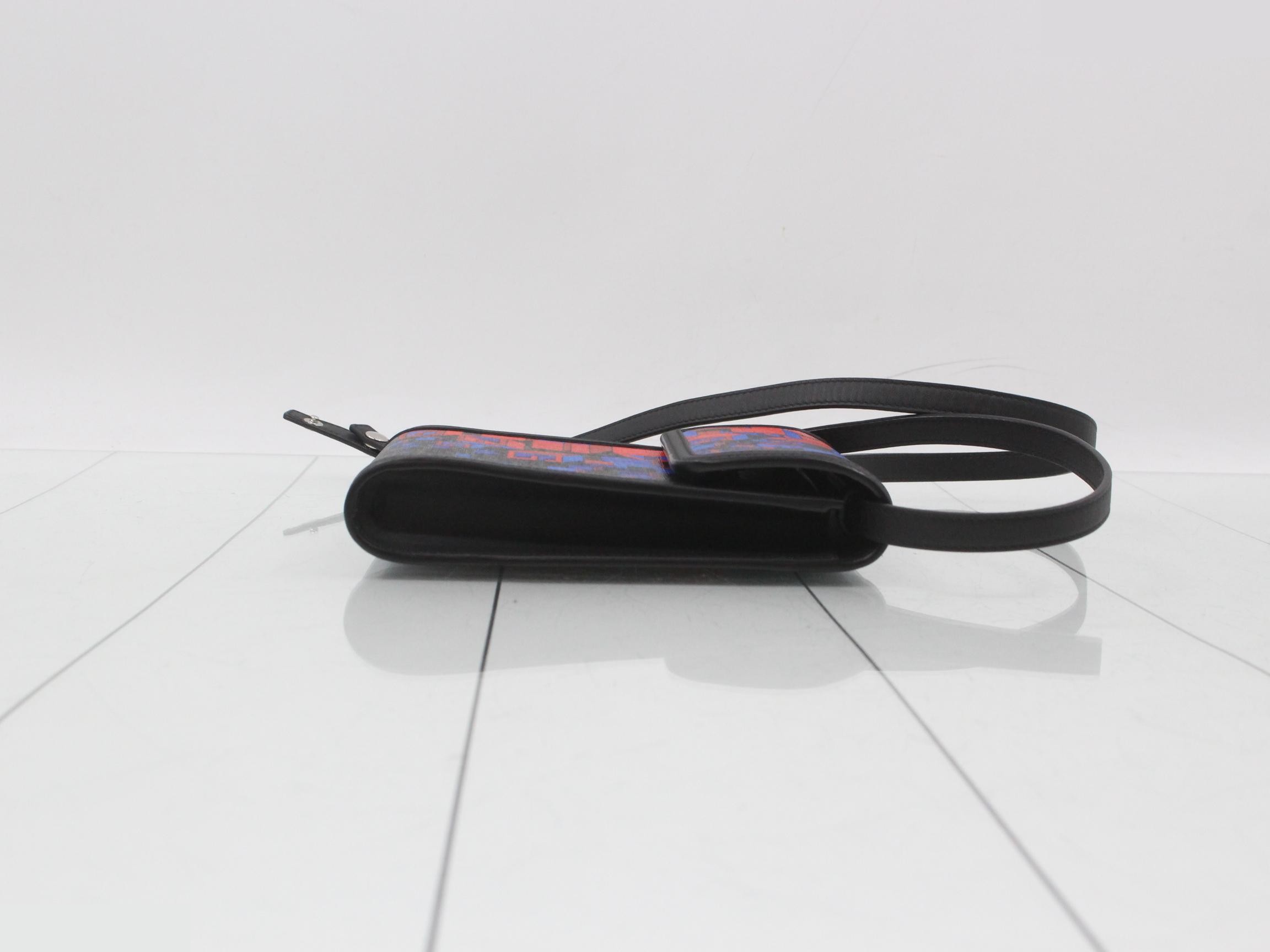 Shoulder bag, Square G Space, with phone holder. — view 3