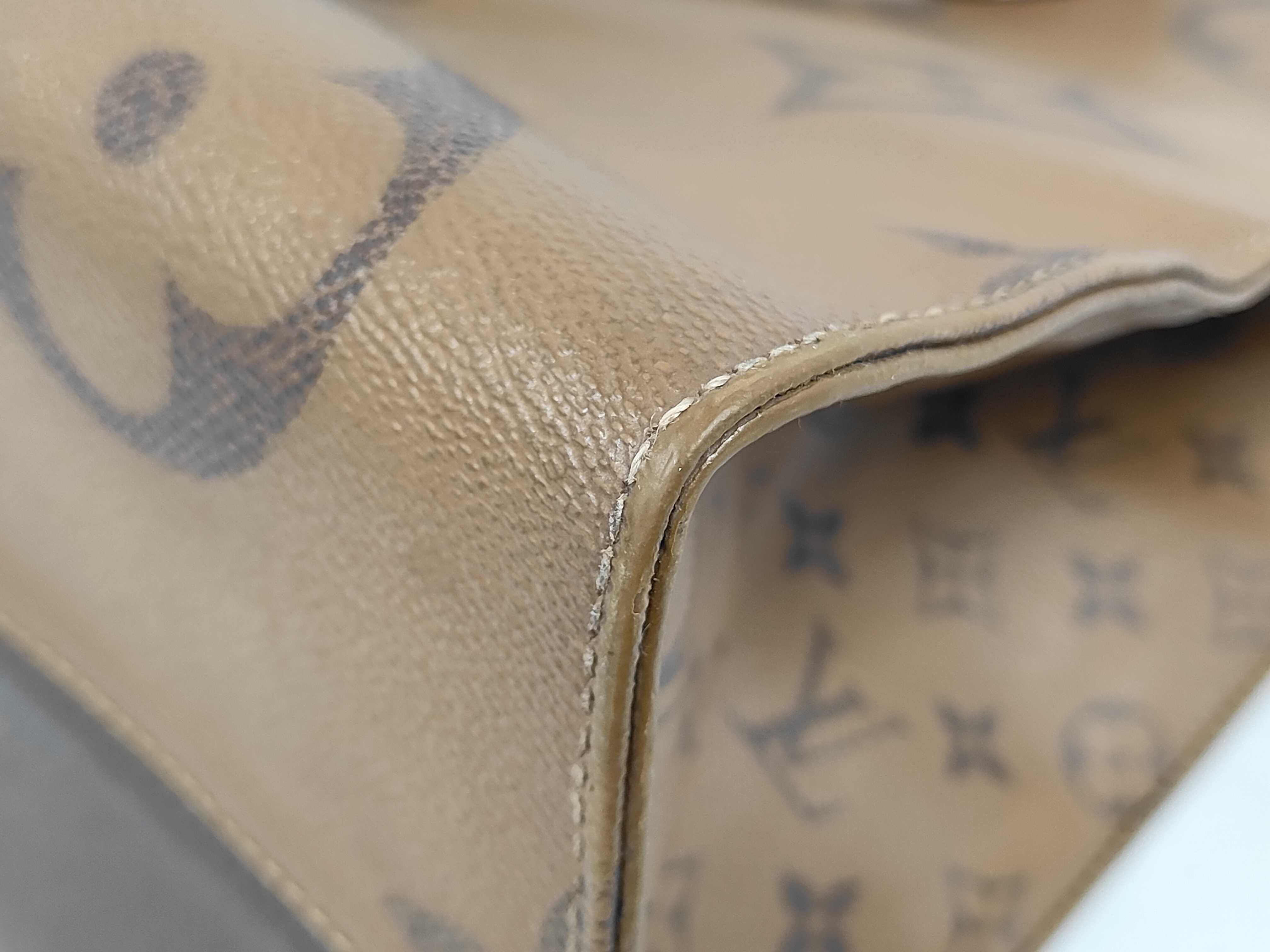Monogram Giant Reverse OnTheGo GM 2-Way Tote Bag — view 4
